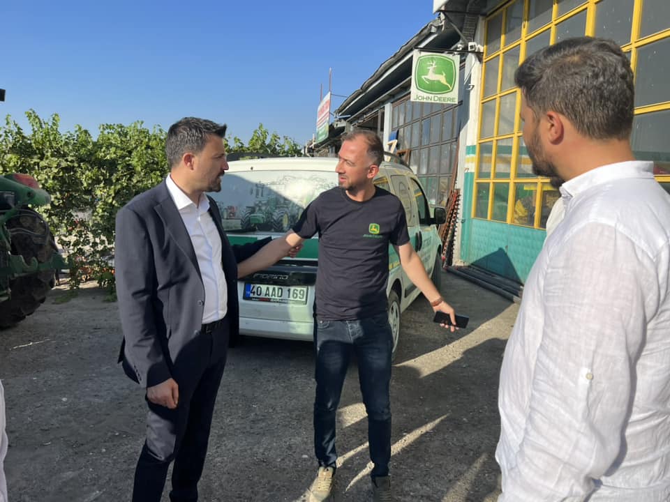 AK Parti Yozgat Milletvekili Süleyman Şahan, beraberindeki AK Parti İlçe