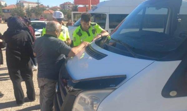 Sarıkaya ilçesinde Emniyet Müdürlüğü Trafik Ekipleri tarafından servis şoförlerine yönelik