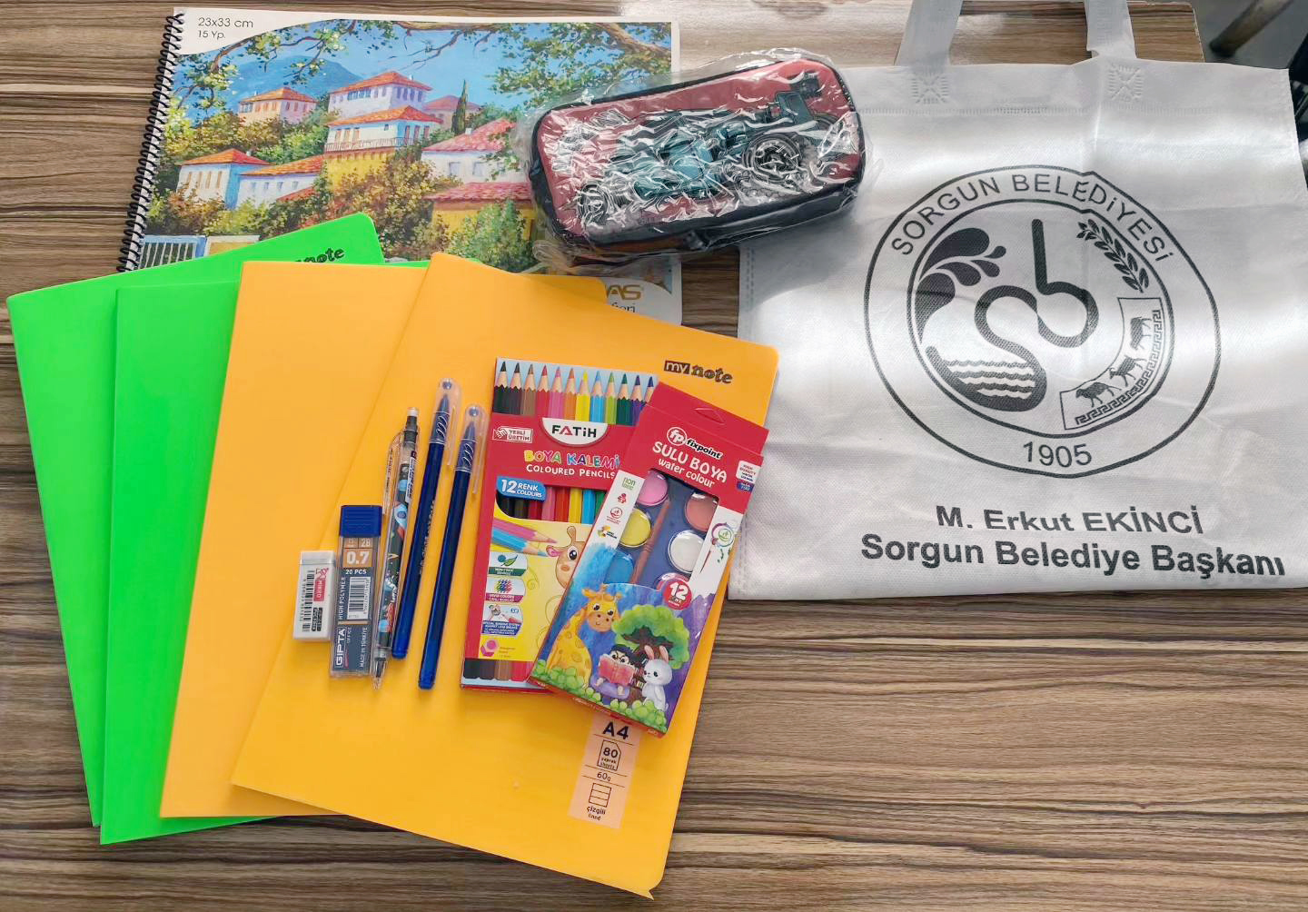 Sorgun Belediyesi tarafından okulların açılması ile birlikte öğrencilere yönelik kırtasiye