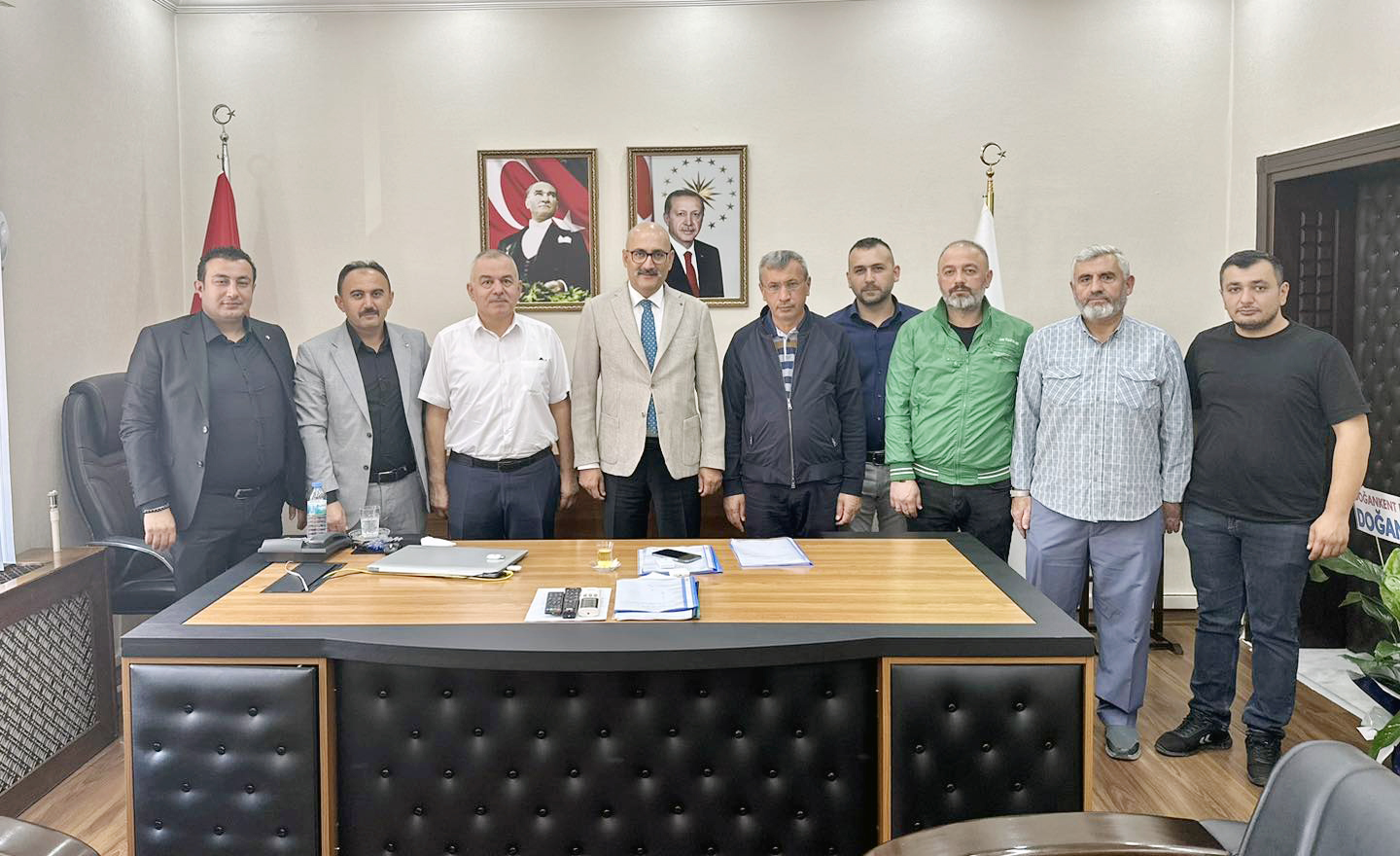 Sorgun Ticaret ve Sanayi Odası Başkanı Üzeyir Arslan, beraberindekiler ile