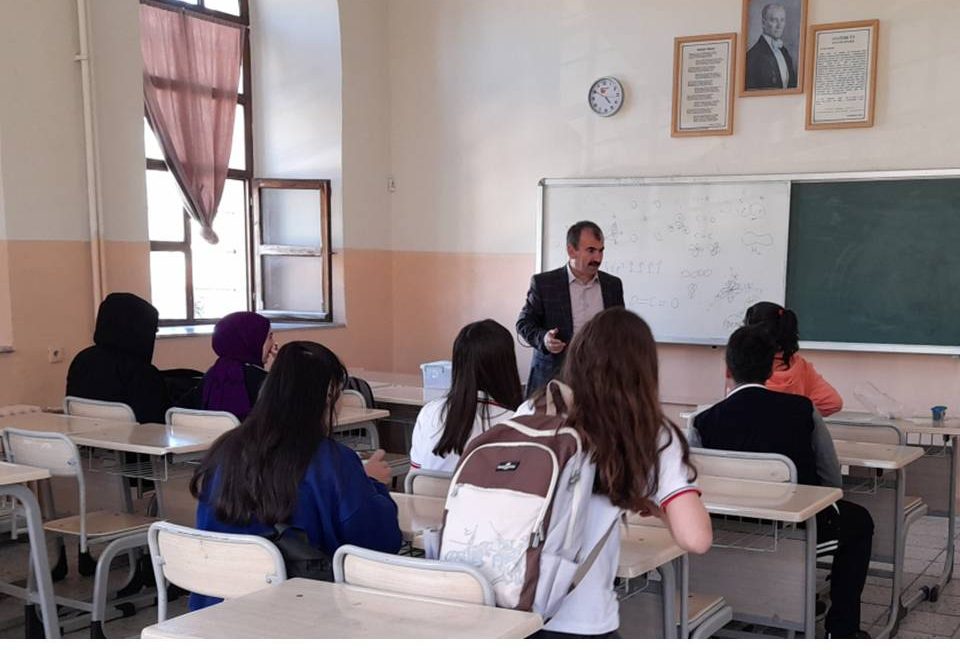 Tarihi Yozgat Lisesi’nde ‘Yozgat Lisesi Söyleşileri’ isimli etkinlikte akademisyenler ile