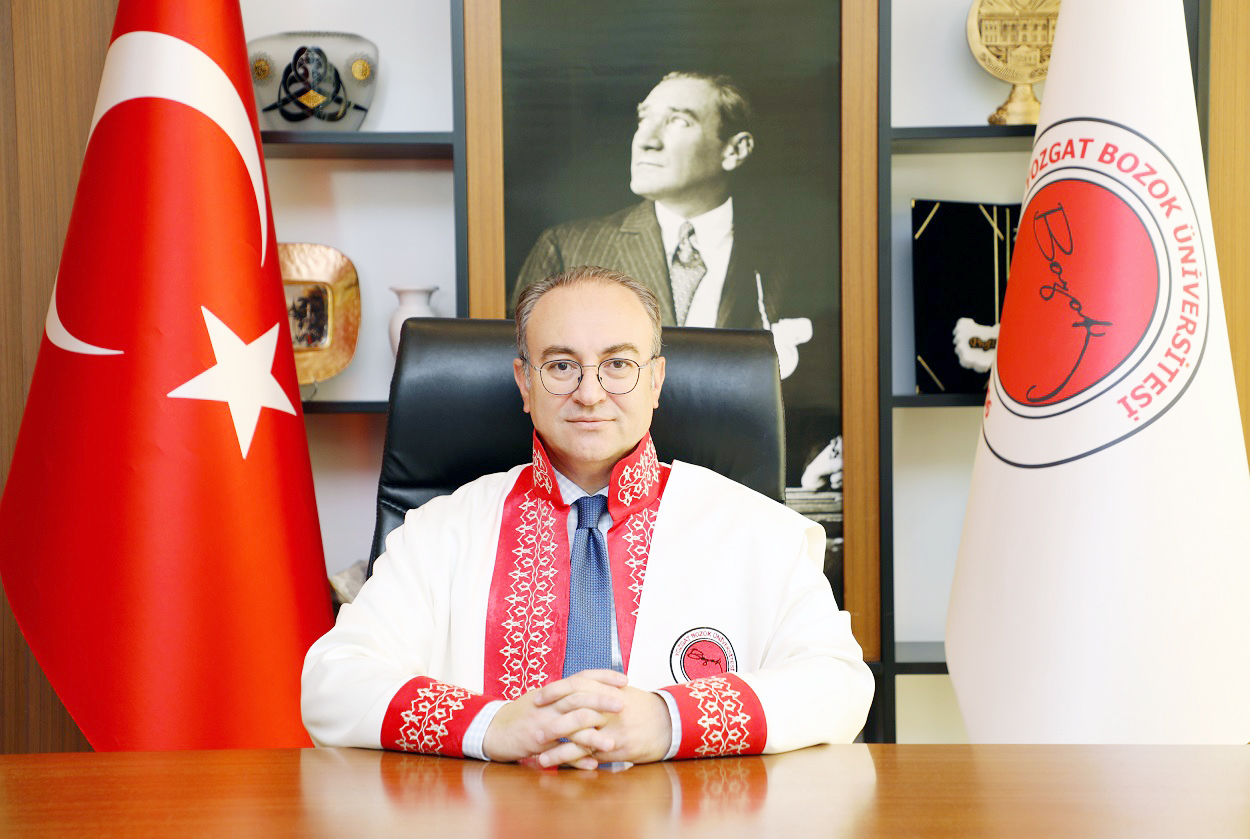 Yozgat Bozok Üniversitesi Rektörü Prof. Dr. Evren Yaşar, İsrail’in Filistin