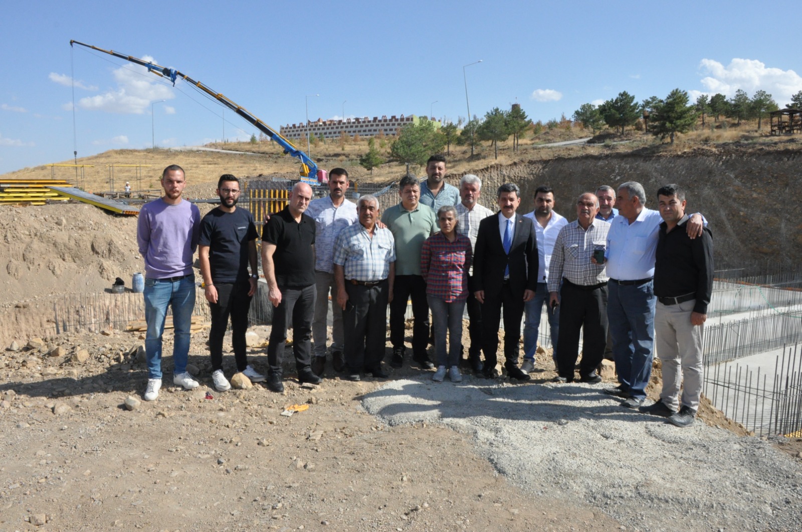 Yerköy Belediye Başkanı Ferhat Yılmaz ve mahalle muhtarları Kale Mahallesi'nde