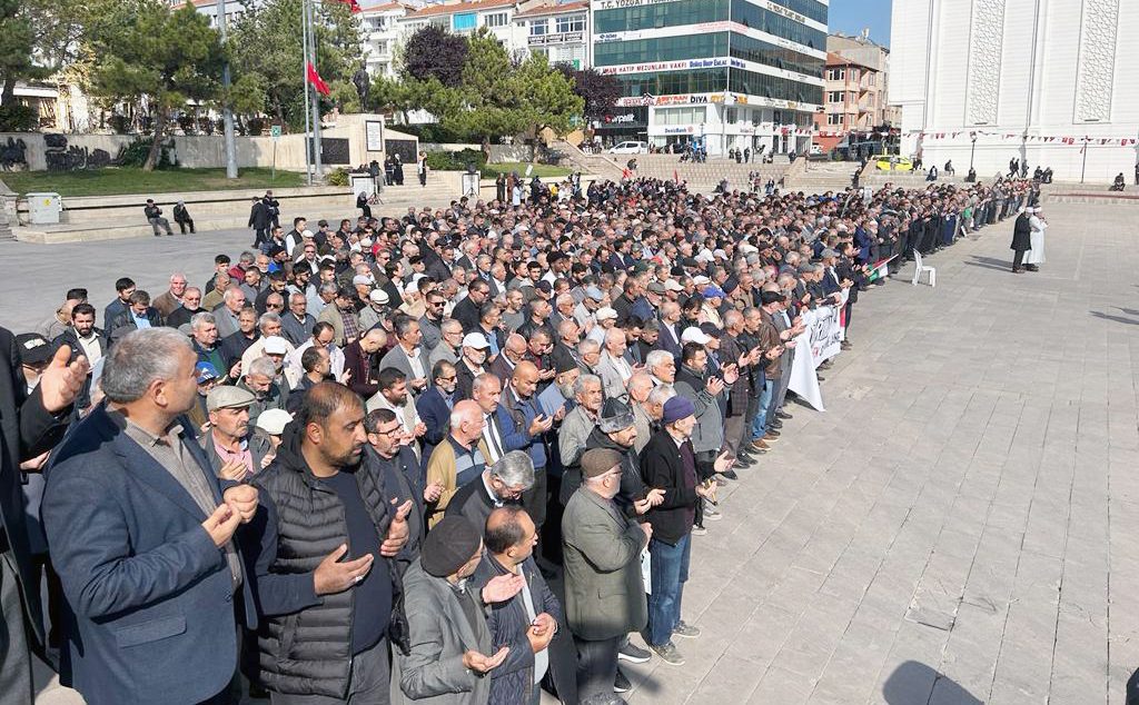 Yozgat’ta İsrail'in Gazze'ye yönelik saldırılarında yaşamını yitiren Filistinliler için Cumhuriyet