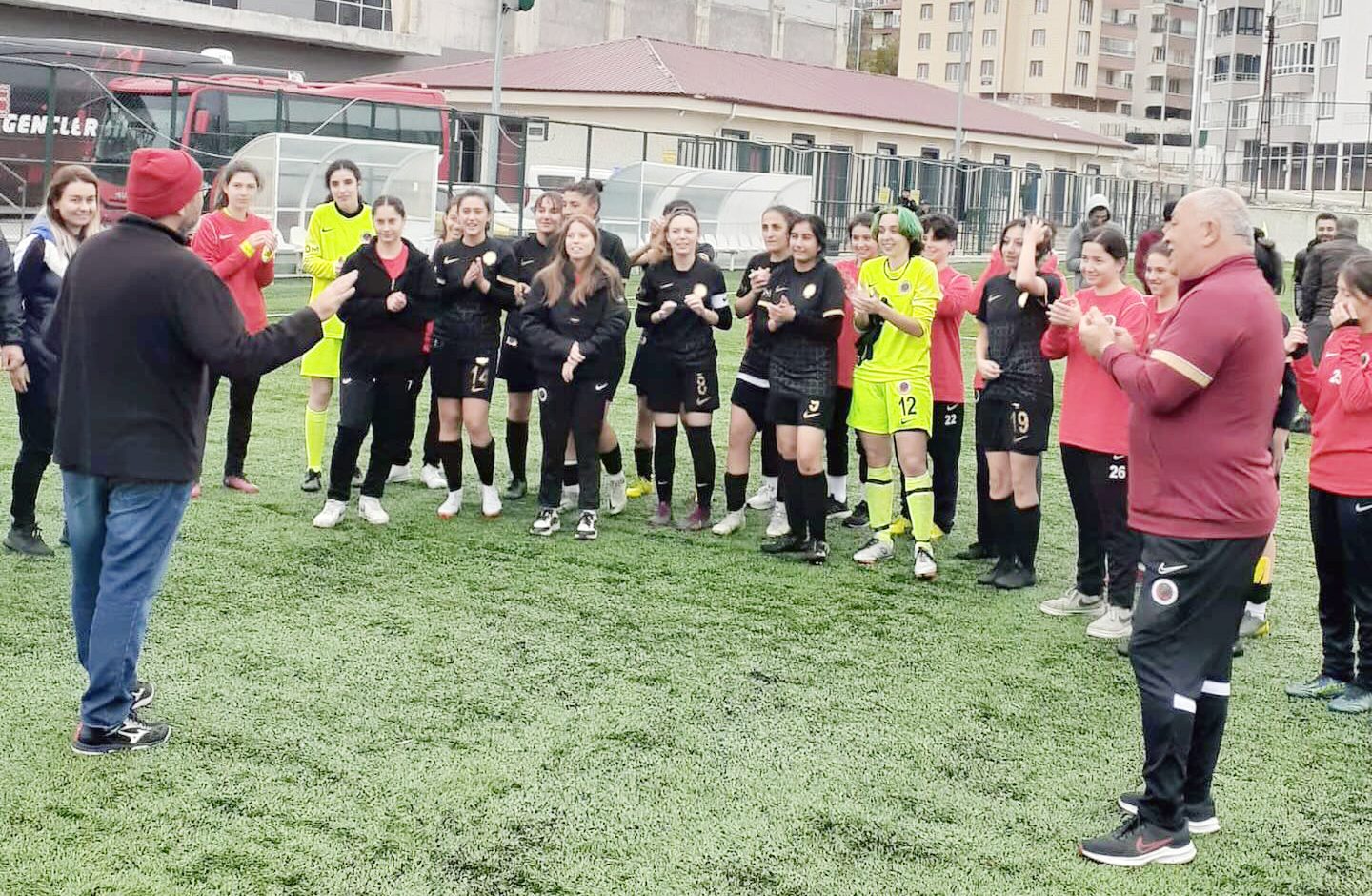 Kadınlar 3’üncü Ligi’nde mücadele eden Gençlerbirliği kadın Futbol takımı Yozgat’ta