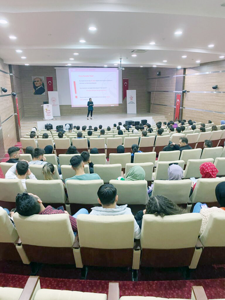 Yozgat Sosyal Hizmet Merkezi Müdürlüğü Aile Eğitim Programı Formatörü Sosyolog