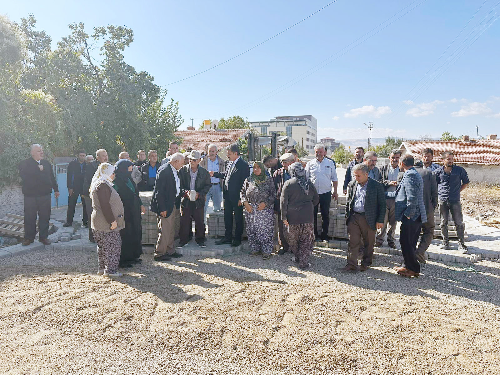 Yerköy Belediye Başkanı Ferhat Yılmaz,  ilçede 100. Yıl Mahallesi'nde