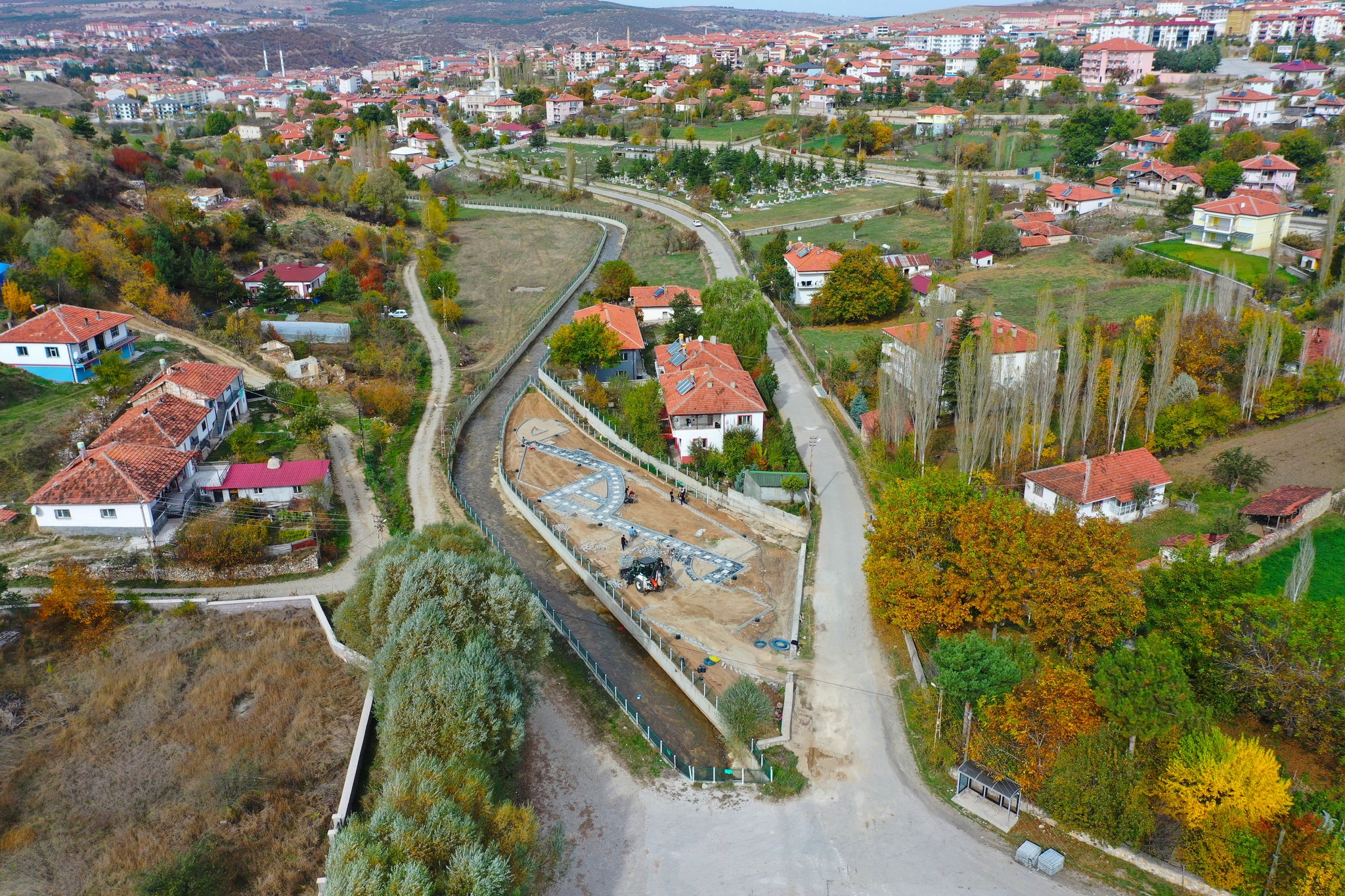 Akdağmadeni Belediyesi tarafından ilçenin en eski mahallelerinden biri olan Yeşildere