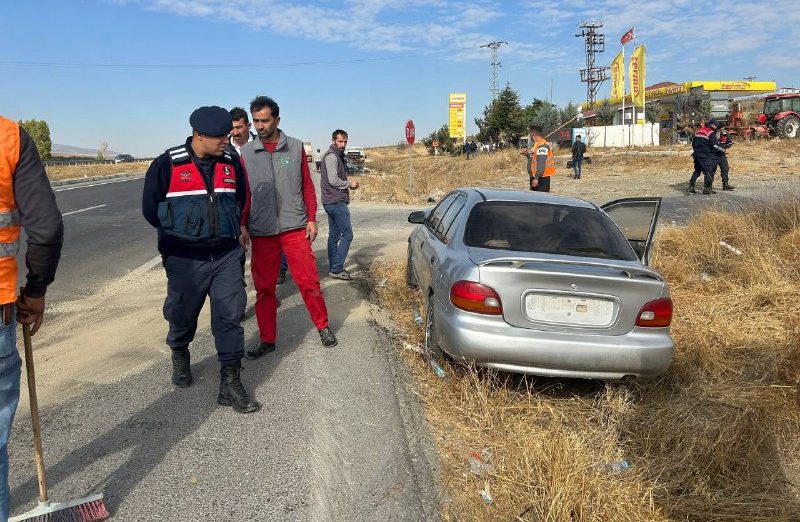 Yozgat’ta iki otomobilin çarpışması sonucu meydana gelen trafik kazasında 4