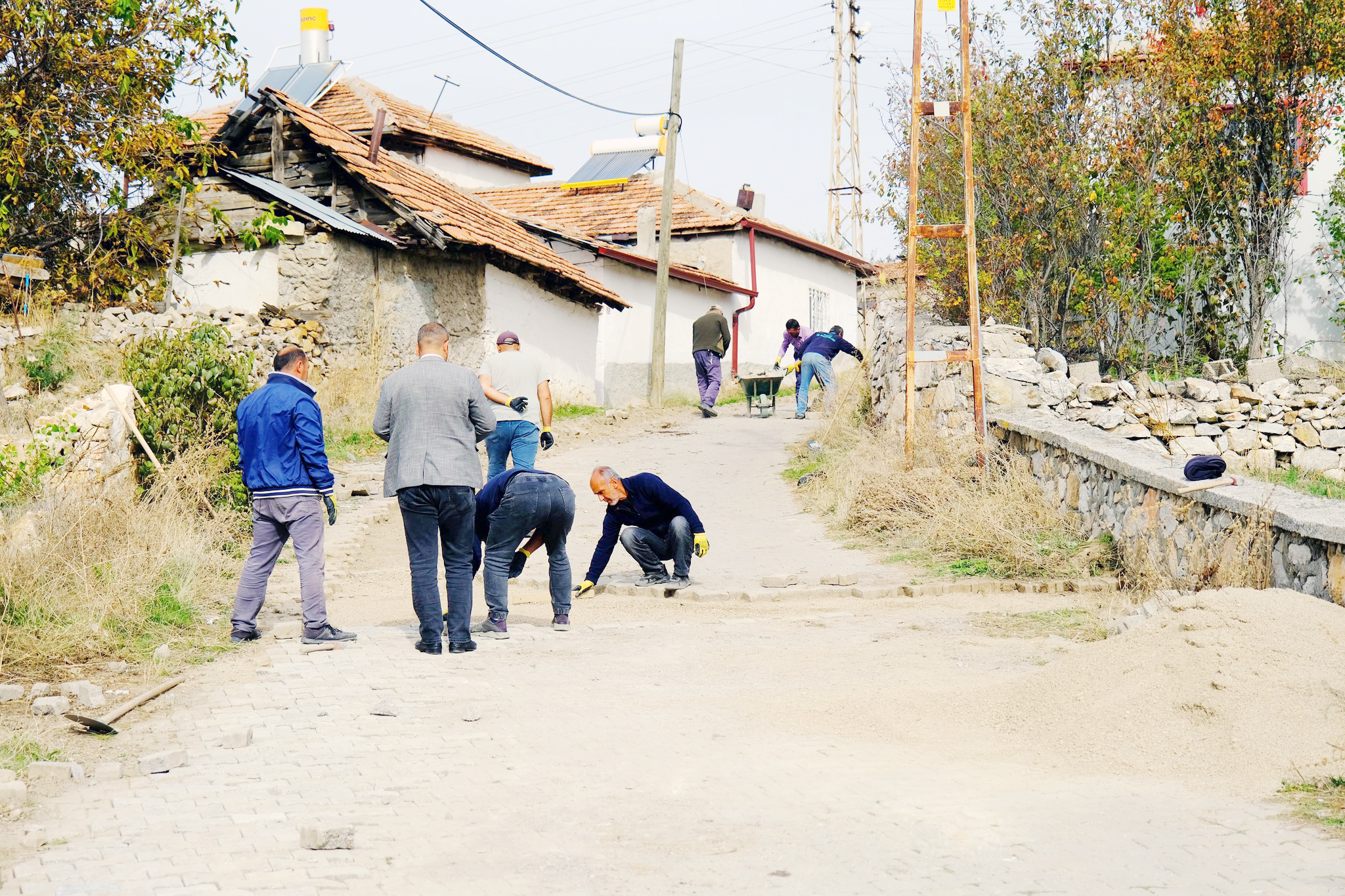 Akdağmadeni Belediyesi tarafından ilçede cadde ve sokaklarda yapılan alt yapı