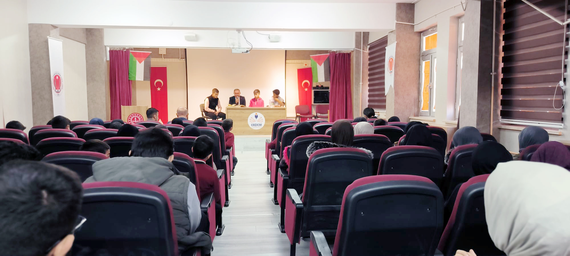 Kadışehri Anadolu İmam Hatip Lisesi öğrencileri tarafından Filistinli halkına manevi
