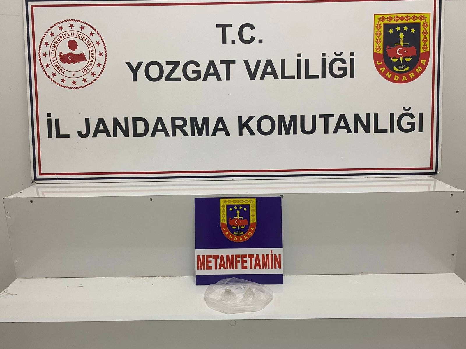 Yozgat İl Jandarma Komutanlığı, uyuşturucu maddelerin ticaretini ve kullanımını engellemeye