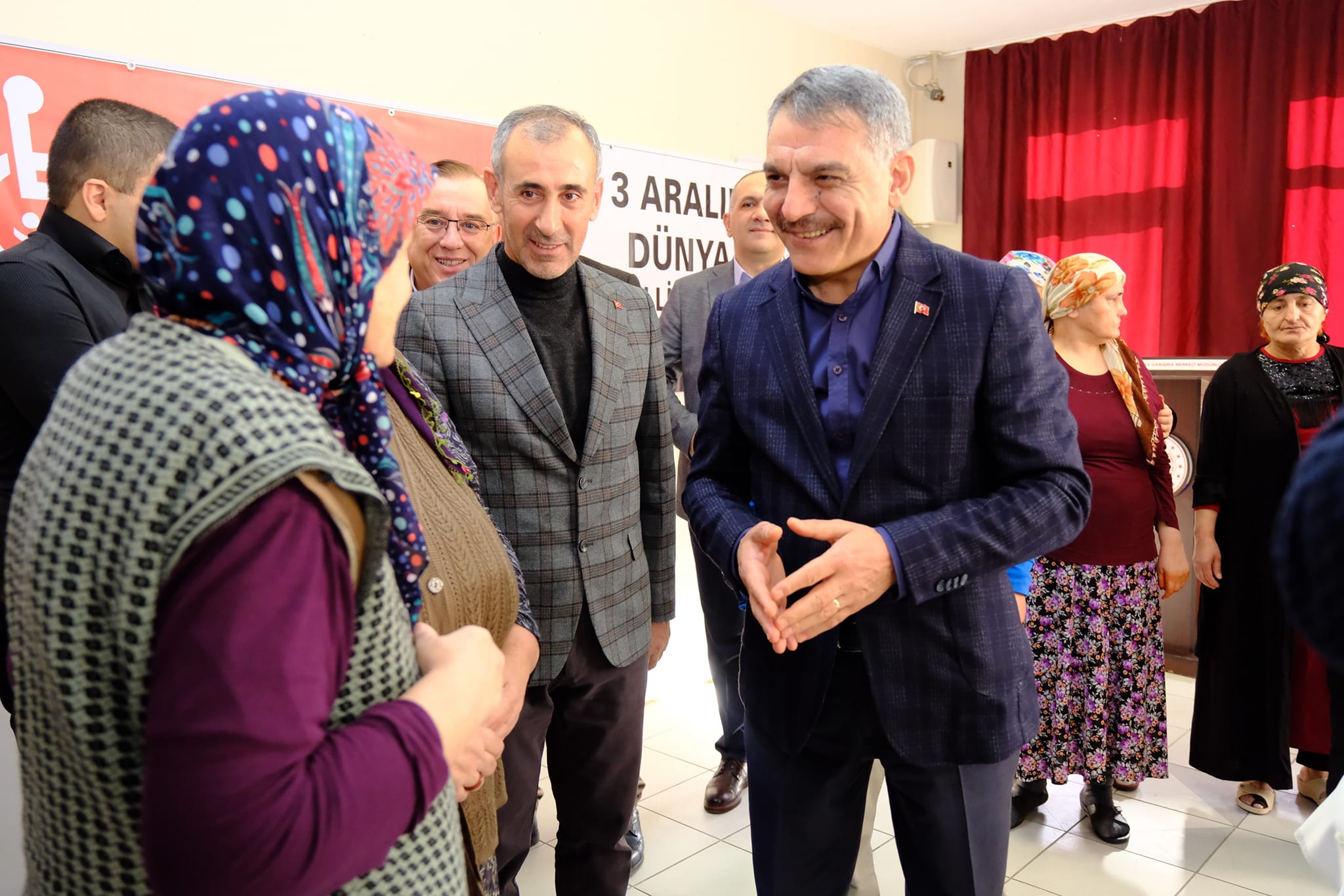 Vali Özkan, Bakım ve Rehabilitasyon  Merkezi sakinleri ile buluştu