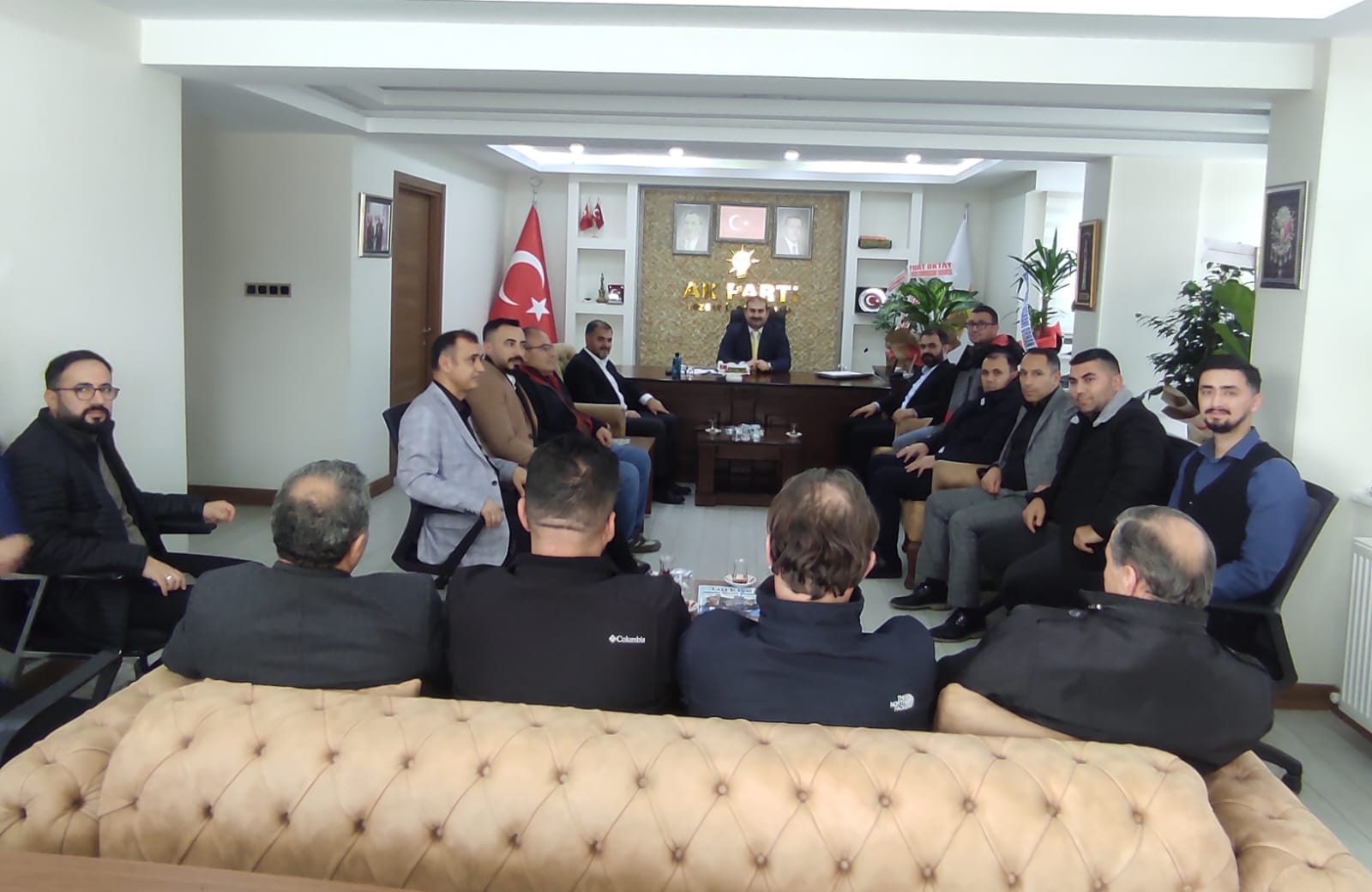 Eğitim Bir Sen Yozgat Şube Başkanı Kenan Şerefli, beraberinde yönetim