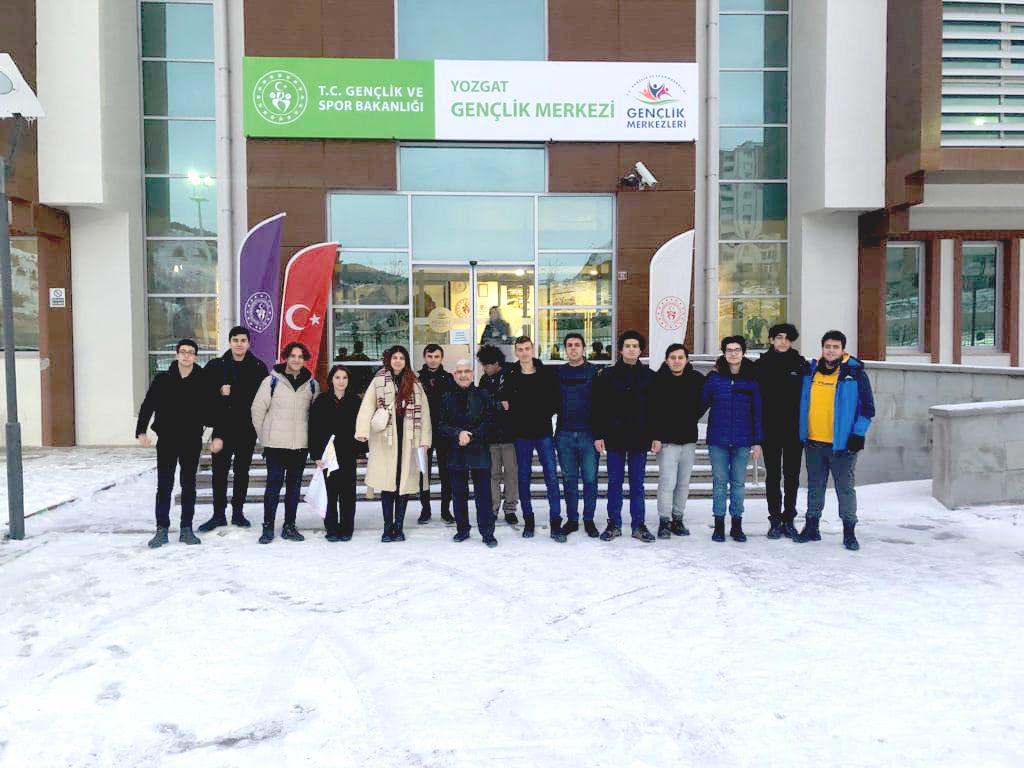 Yozgat Gençlik Merkezi, teknolojiye ilgi duyan gençleri desteklemeye devam ediyor.