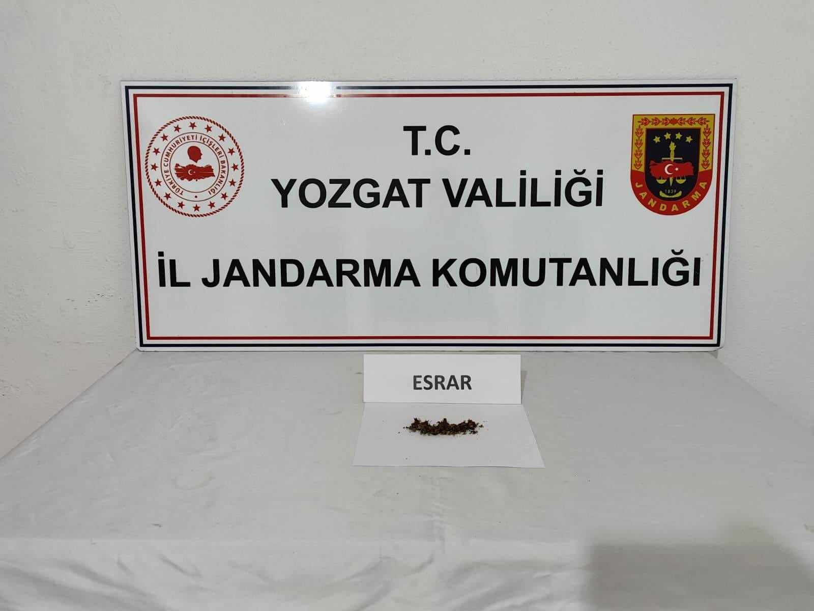 Yozgat İl Jandarma Komutanlığı ekipleri, uyuşturucu madde kullanımı ve ticaretiyle