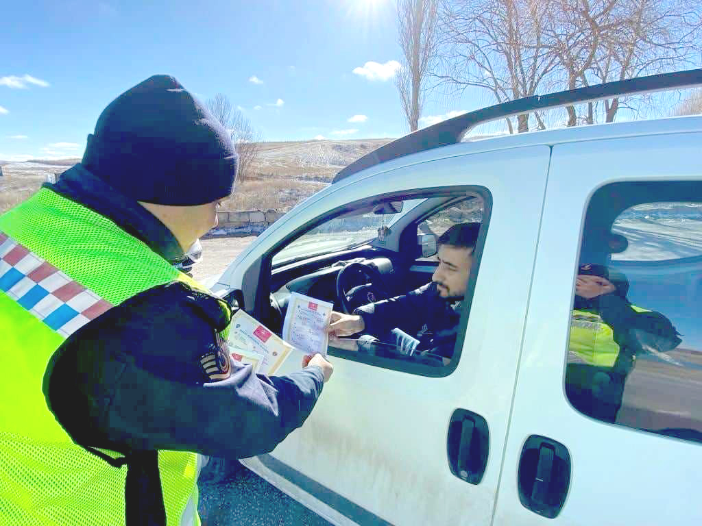 Yozgat İl Jandarma Komutanlığı Trafik ekipleri, Boğazlıyan yolu üzerinde bulunan