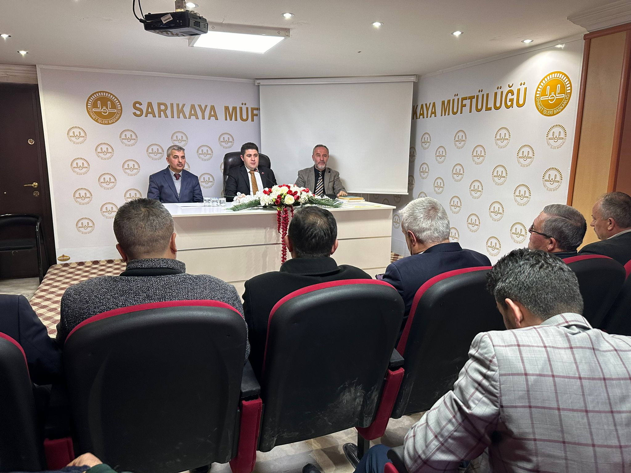 Sarıkaya Kaymakamı Ahmet Nuri Demir, ilçenin hizmet kalitesini artırmak ve