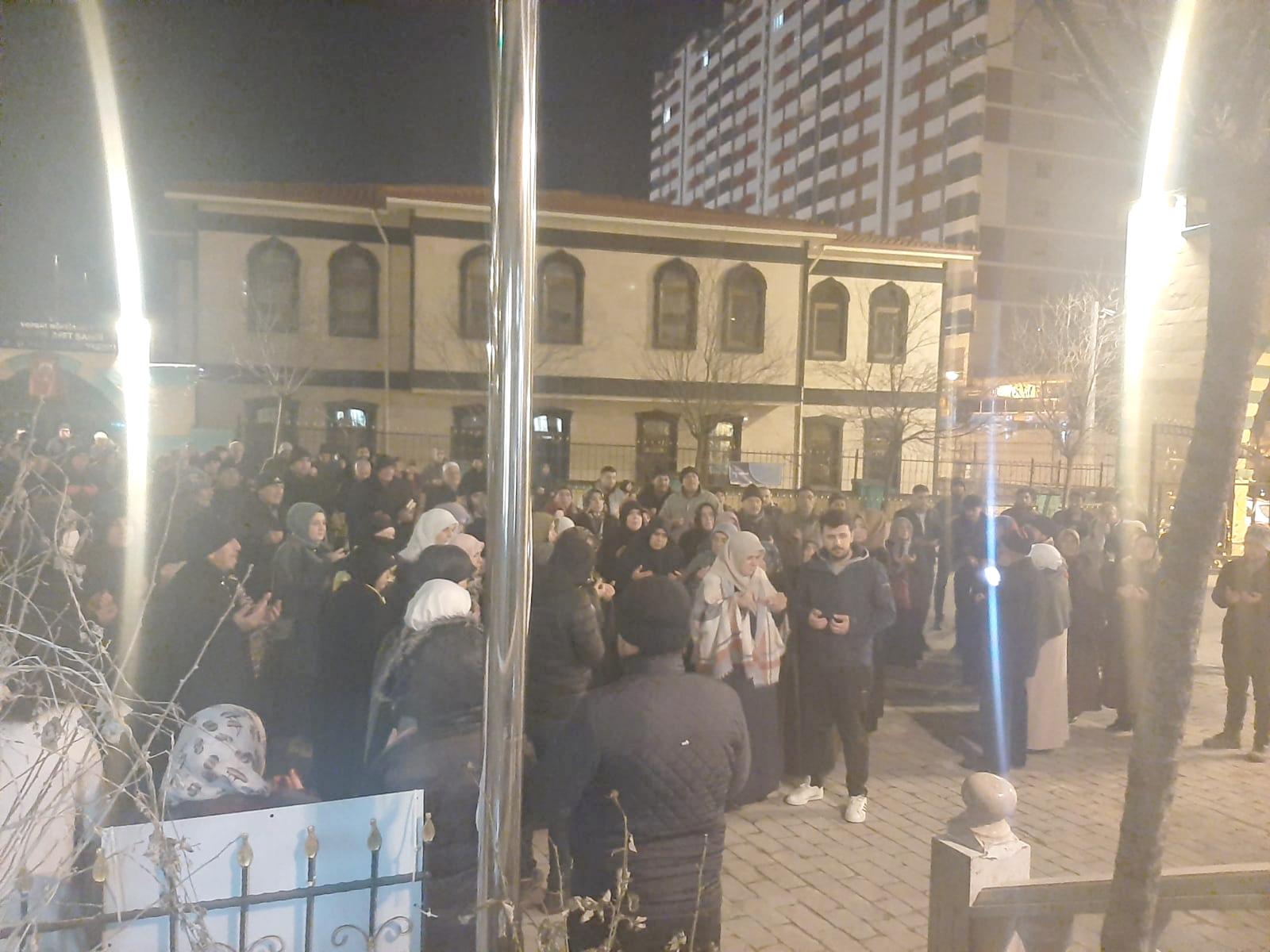 Umre ibadetlerini yerine getirmek üzere Yozgat’tan yola çıkacak umre yolcuları