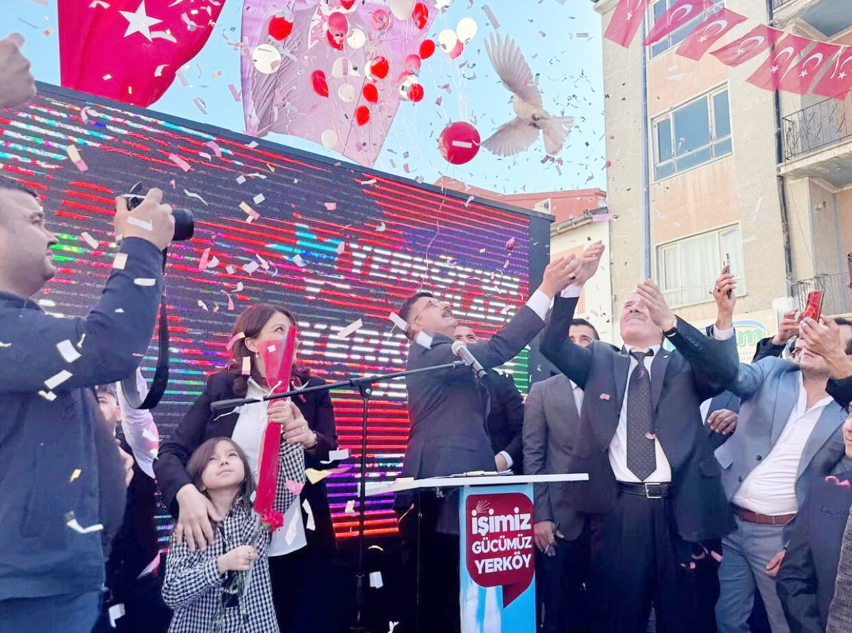 31 Mart yerel seçimleri yaklaşırken siyasi partilerin seçim çalışmaları hız