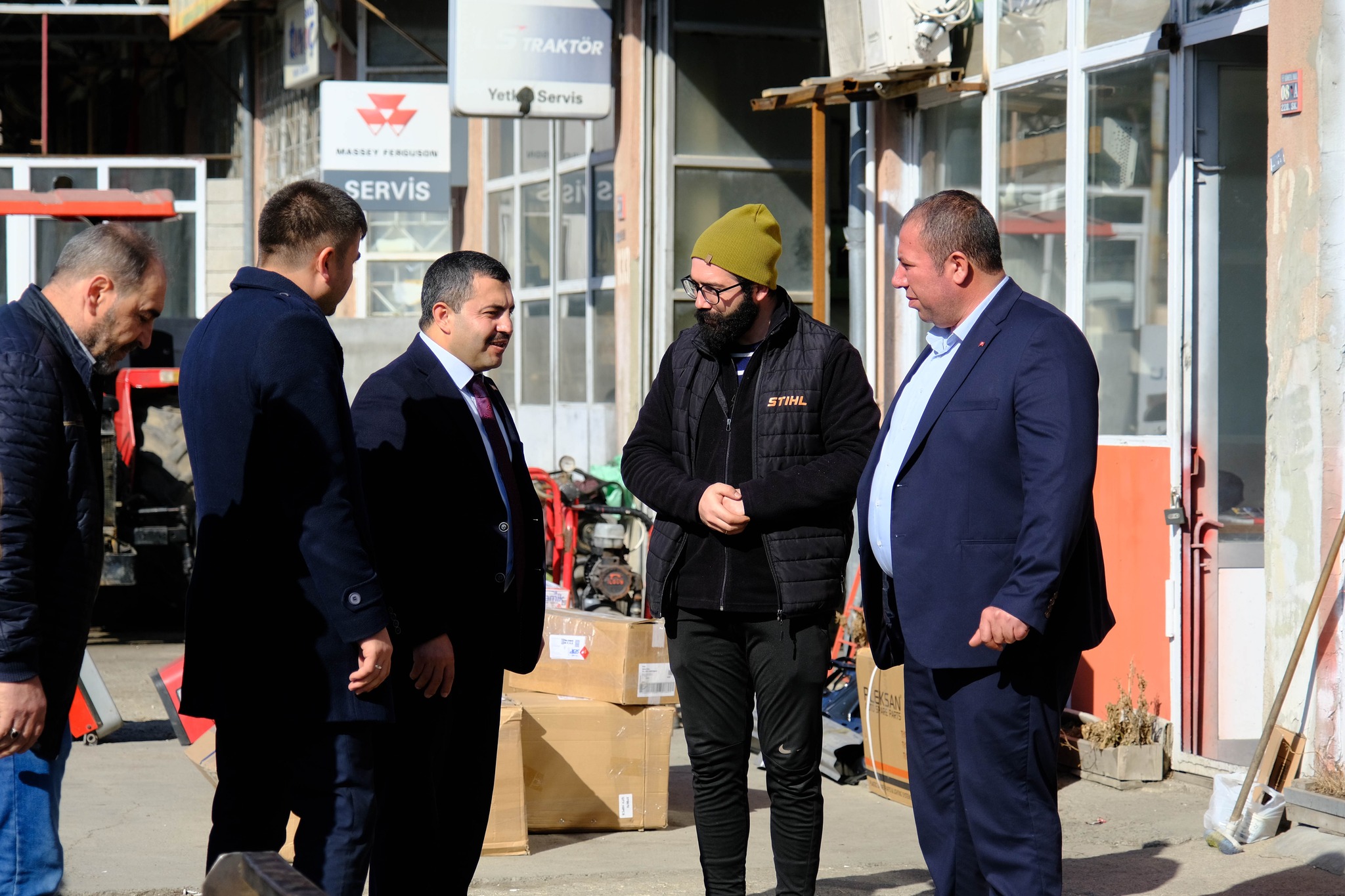 Akdağmadeni Belediye Başkanı Uzm.Dr.Nezih Yalçın Akdağmadeni sanayi esnaflarını ziyaret etti.