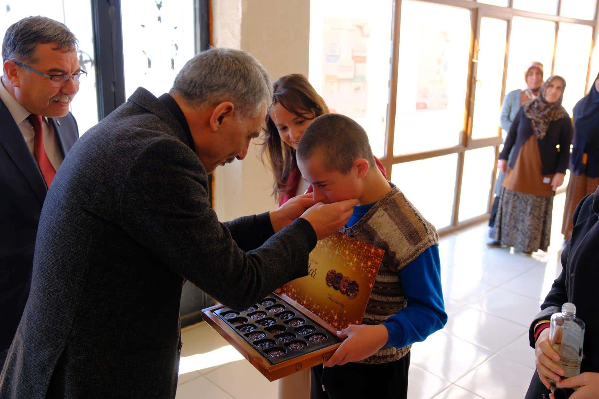 Yozgat Valisi Mehmet Ali Özkan, Çocukların eğitimine destek olmanın toplumun