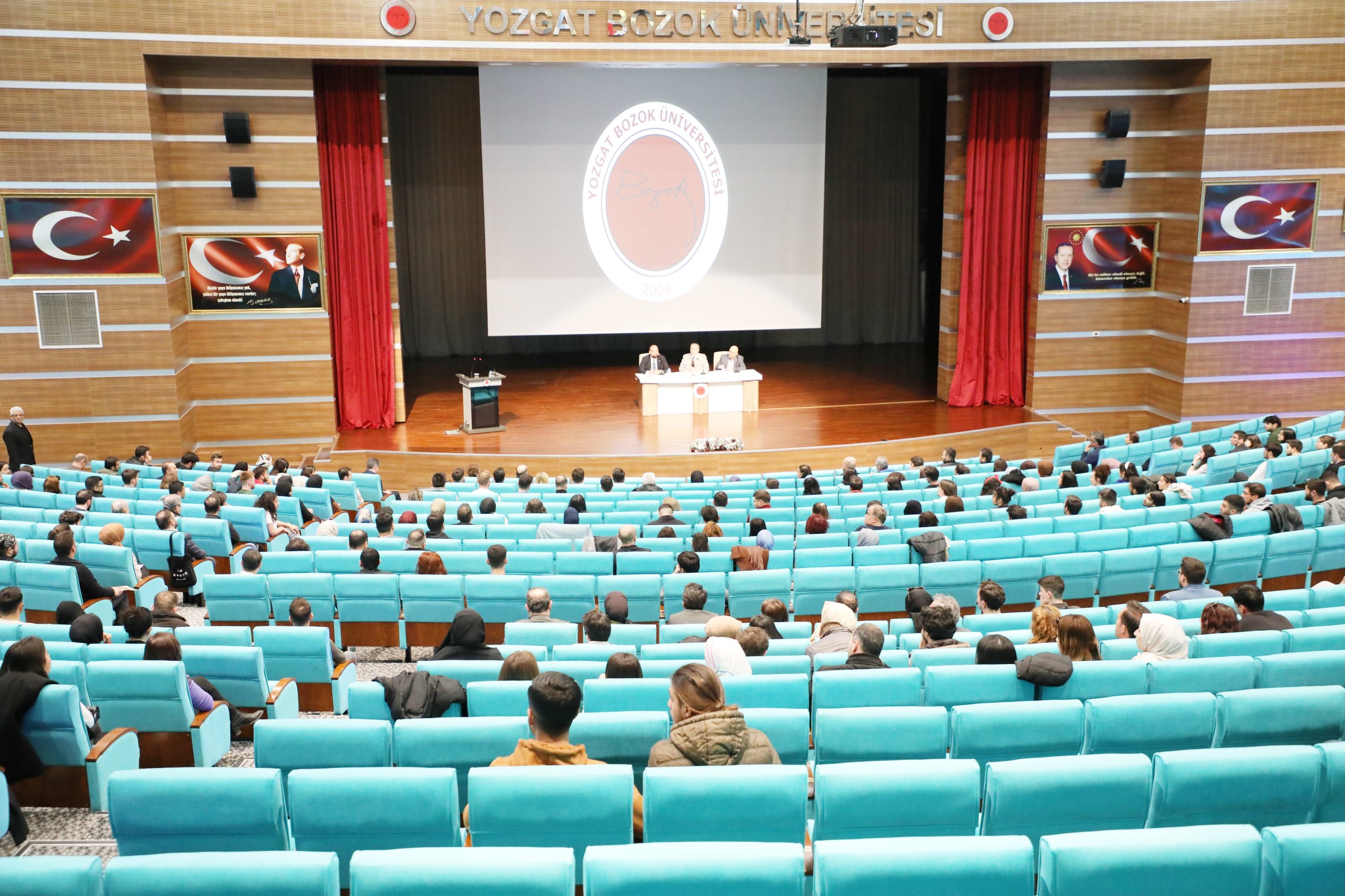 Bozok Üniversitesi Rektörü Prof. Dr. Evren Yaşar, üniversitenin bünyesinde faaliyet