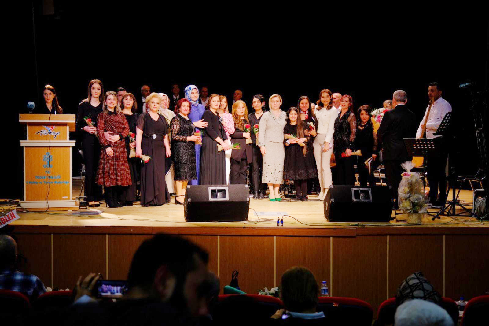 Yozgat Valisi Mehmet Ali Özkan'ın eşi Arzu Özkan,hayatın her alanında