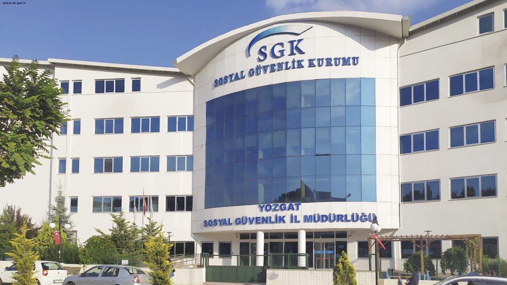 20 yıl önce emekli maaşının bağlanması için uzun süre beklemek