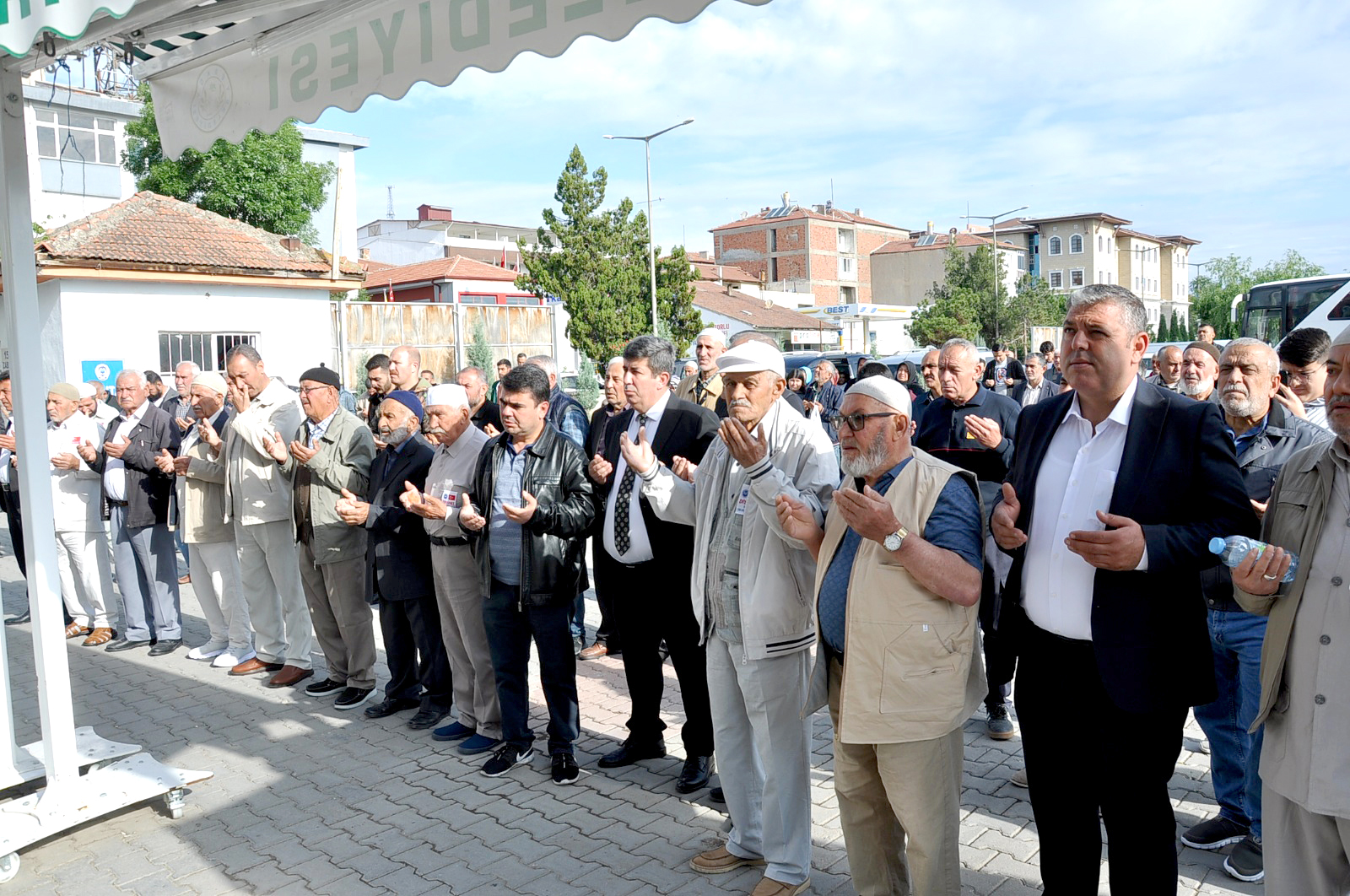 Hacı adayları Yerköy’den dualarla uğurlandı
