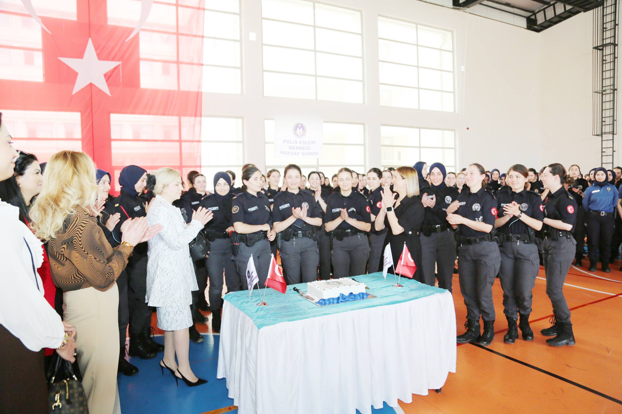 Yozgat Valisi Mehmet Ali Özkan'ın eşi Arzu Özkan, Yozgat İl