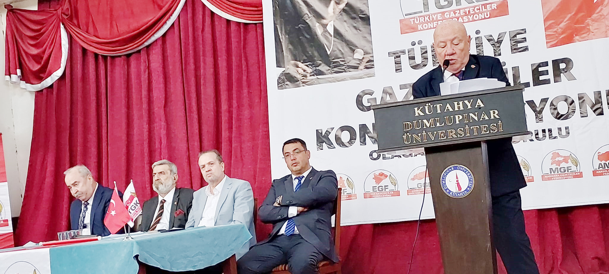 Türkiye'nin en üst çatı basın meslek kuruluşu olan Türkiye Gazeteciler