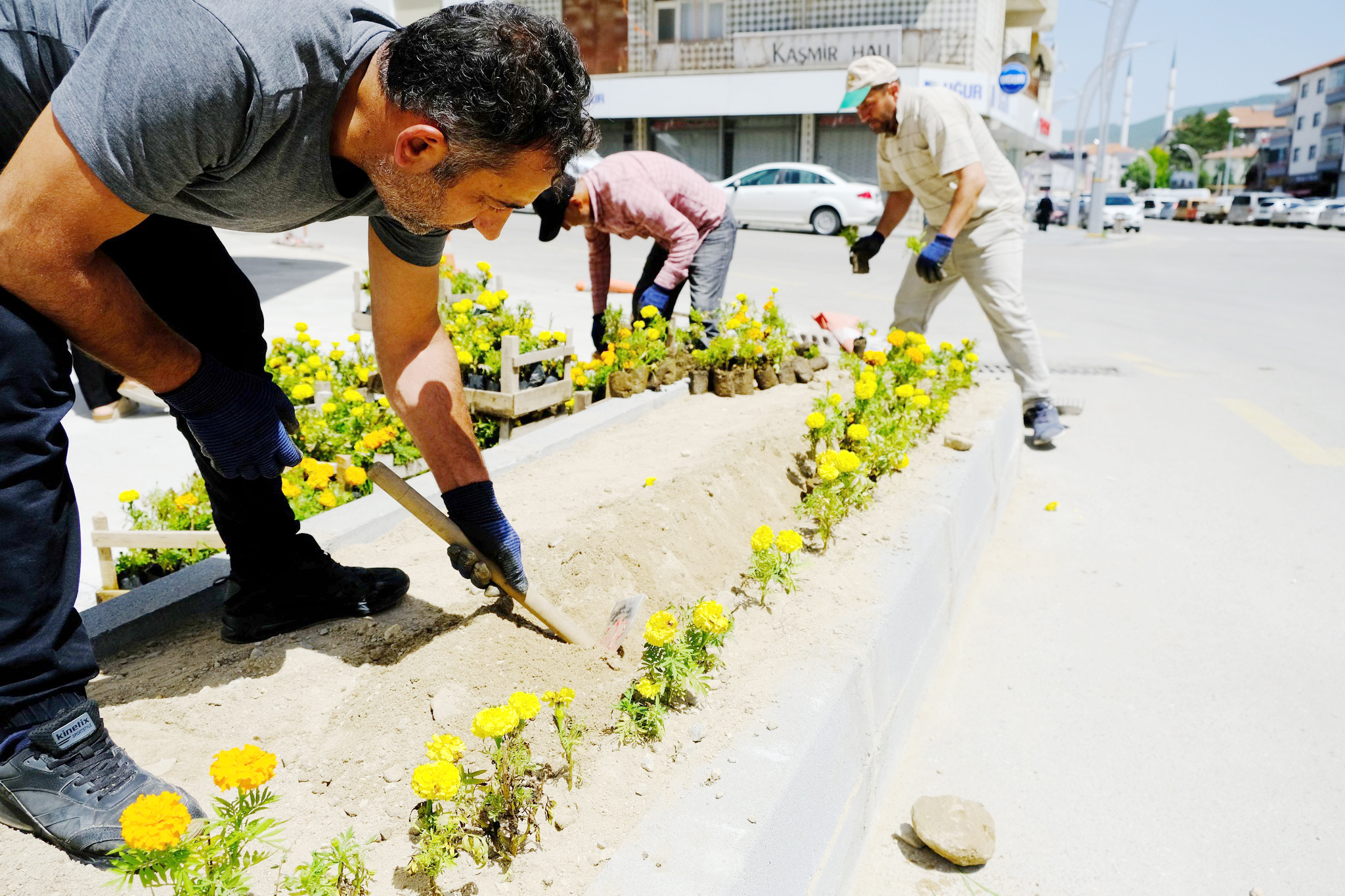 Akdağmadeni Belediyesi, yaklaşan Kurban Bayramı öncesinde kapsamlı bir temizlik ve