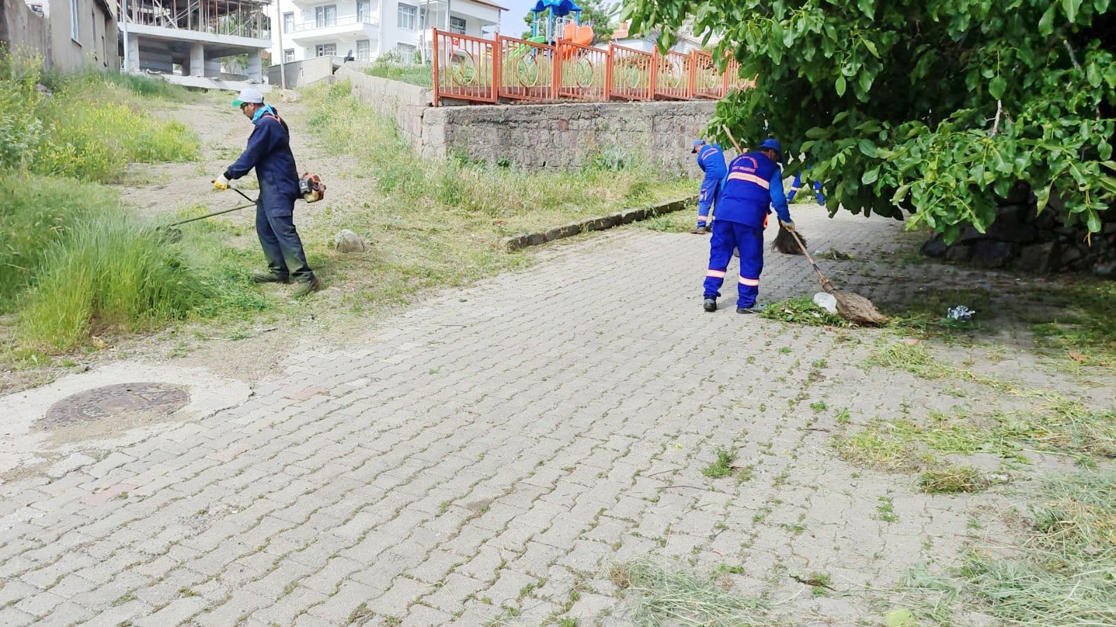 Yozgat'ın güzelliğini ve estetiğini korumak adına Yozgat Belediyesi Temizlik İşleri