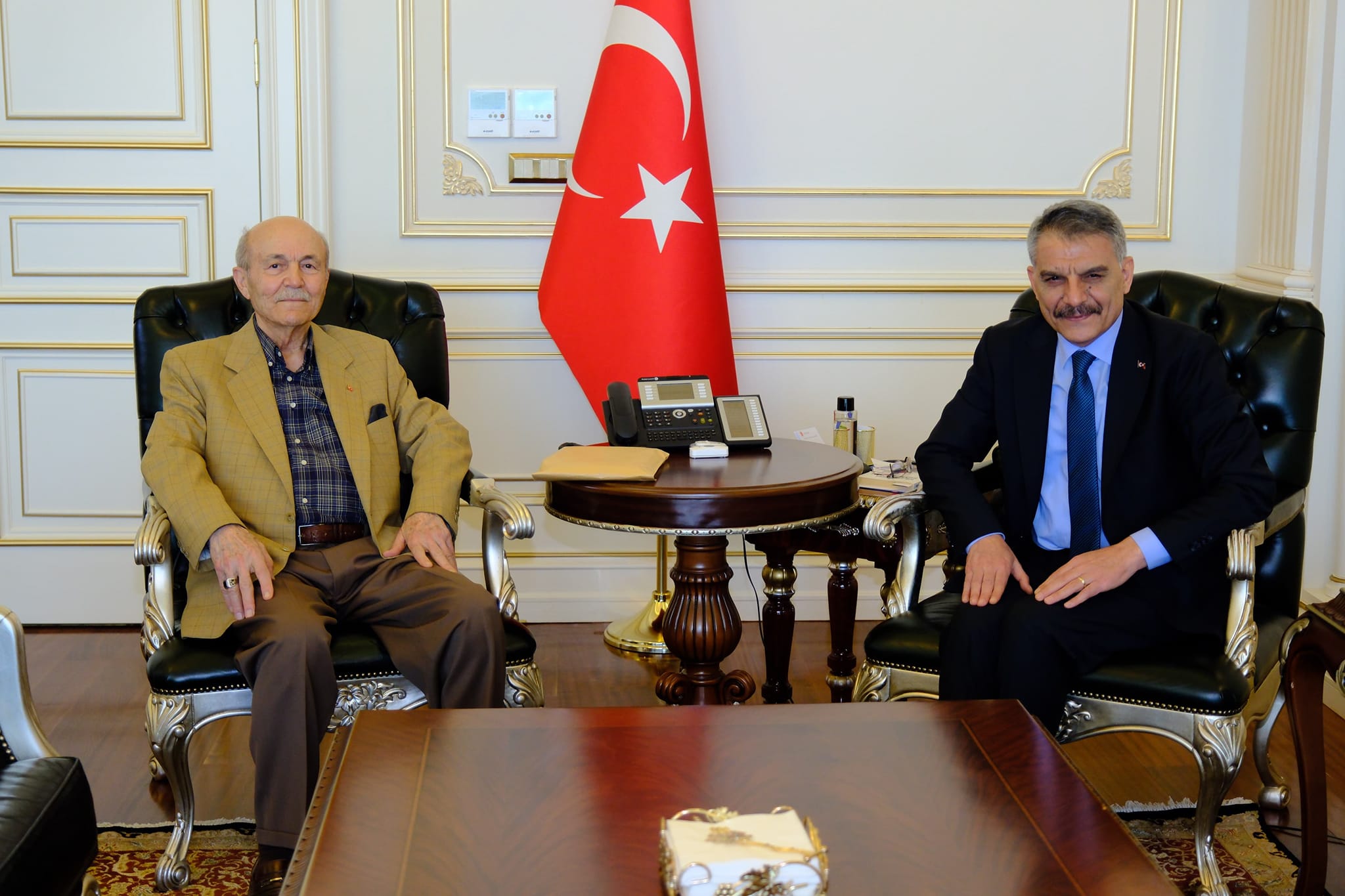 Devlet Eski Bakanı ve hemşerimiz Şuayip Üşenmez, Yozgat Valisi Mehmet