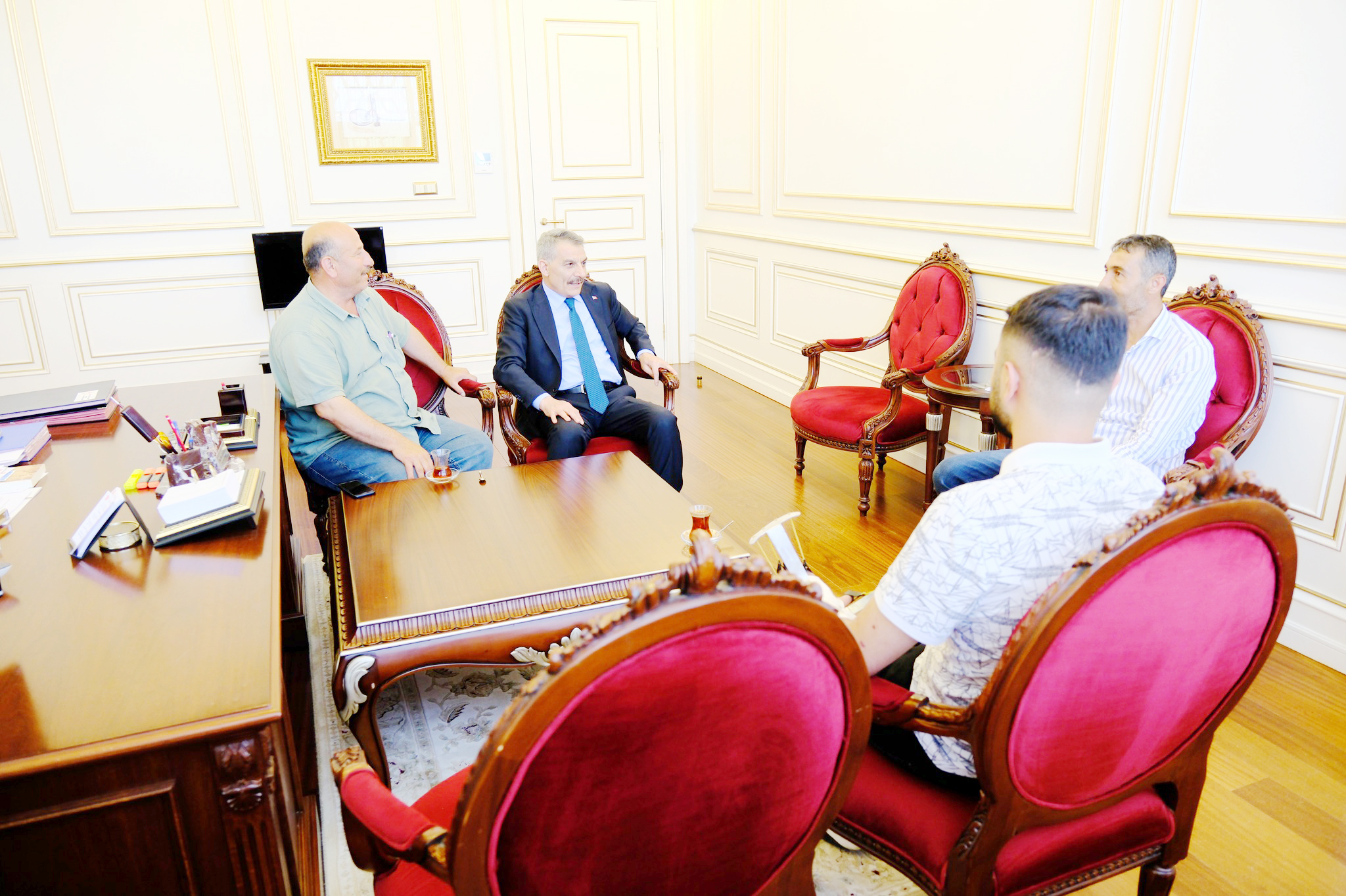 Yozgat Valisi Mehmet Ali Özkan, vatandaşların sorunlarını dinlemeye ve çözüm