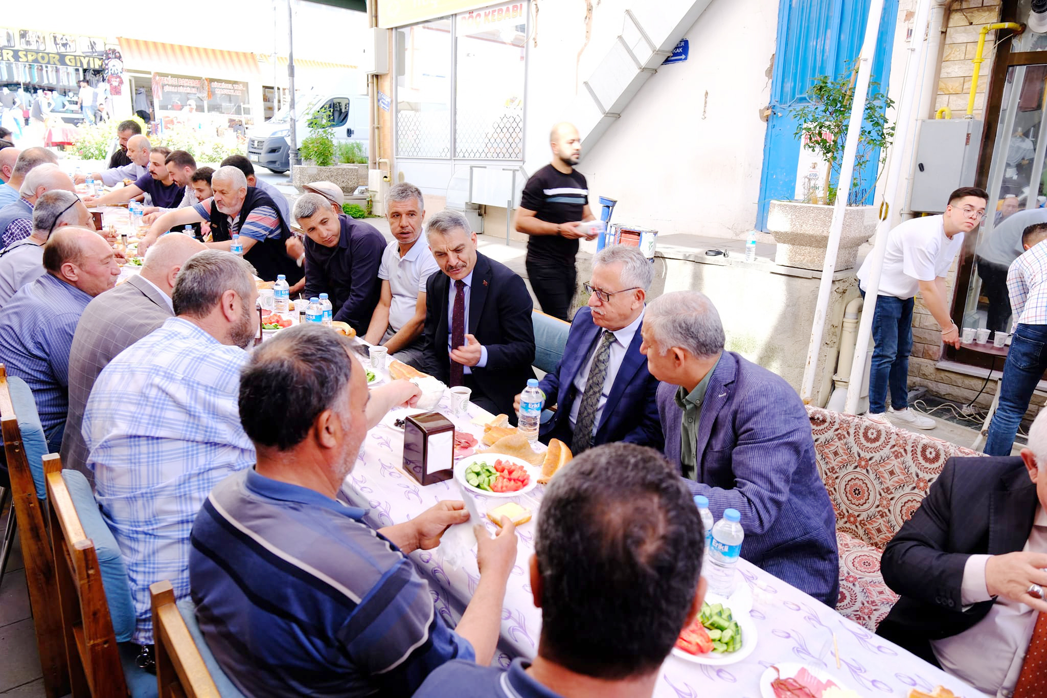 Esnaf ve Sanatkarlar Kredi Kefalet Kooperatifi Başkanı Uğur Bektaş tarafından