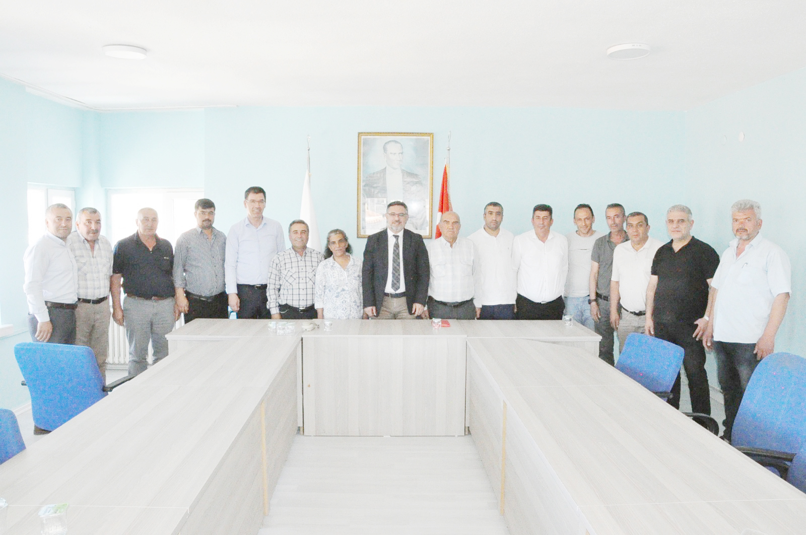 Yerköy Belediye Başkanı Av. Fatih Arslan, 14 mahalle muhtarıyla bir