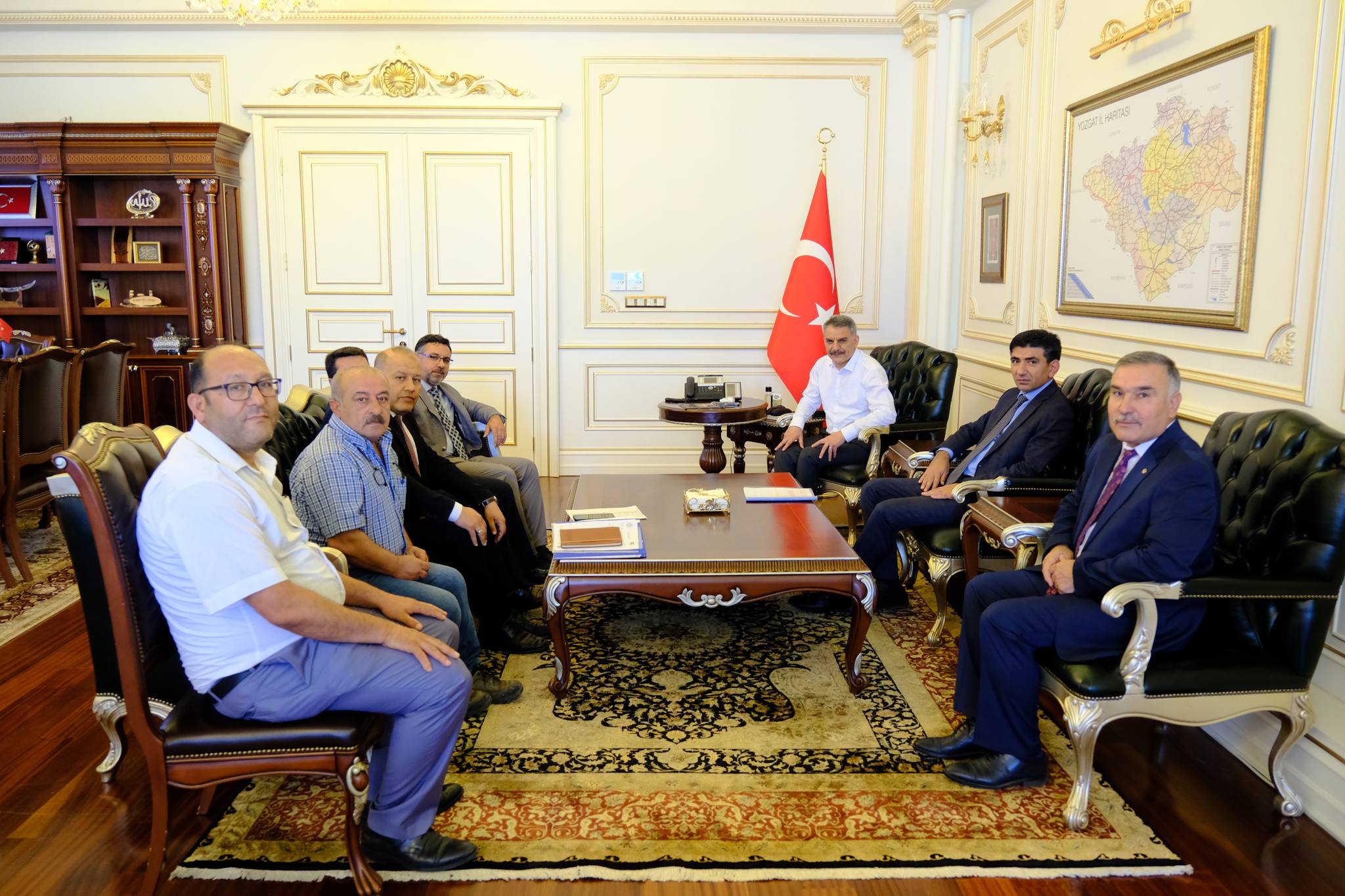 Yerköy ilçe yöneticilerinden oluşan heyet, Yozgat Valisi Mehmet Ali Özkan'ı