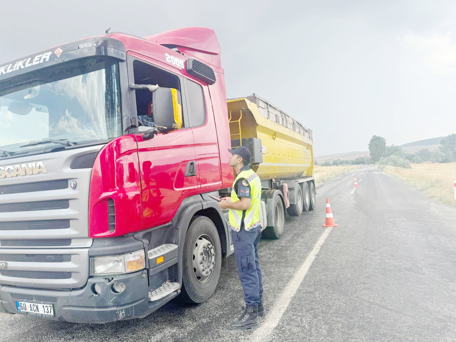 Yozgat İl Jandarma Komutanlığı Trafik ekipleri, il genelinde ağır yük