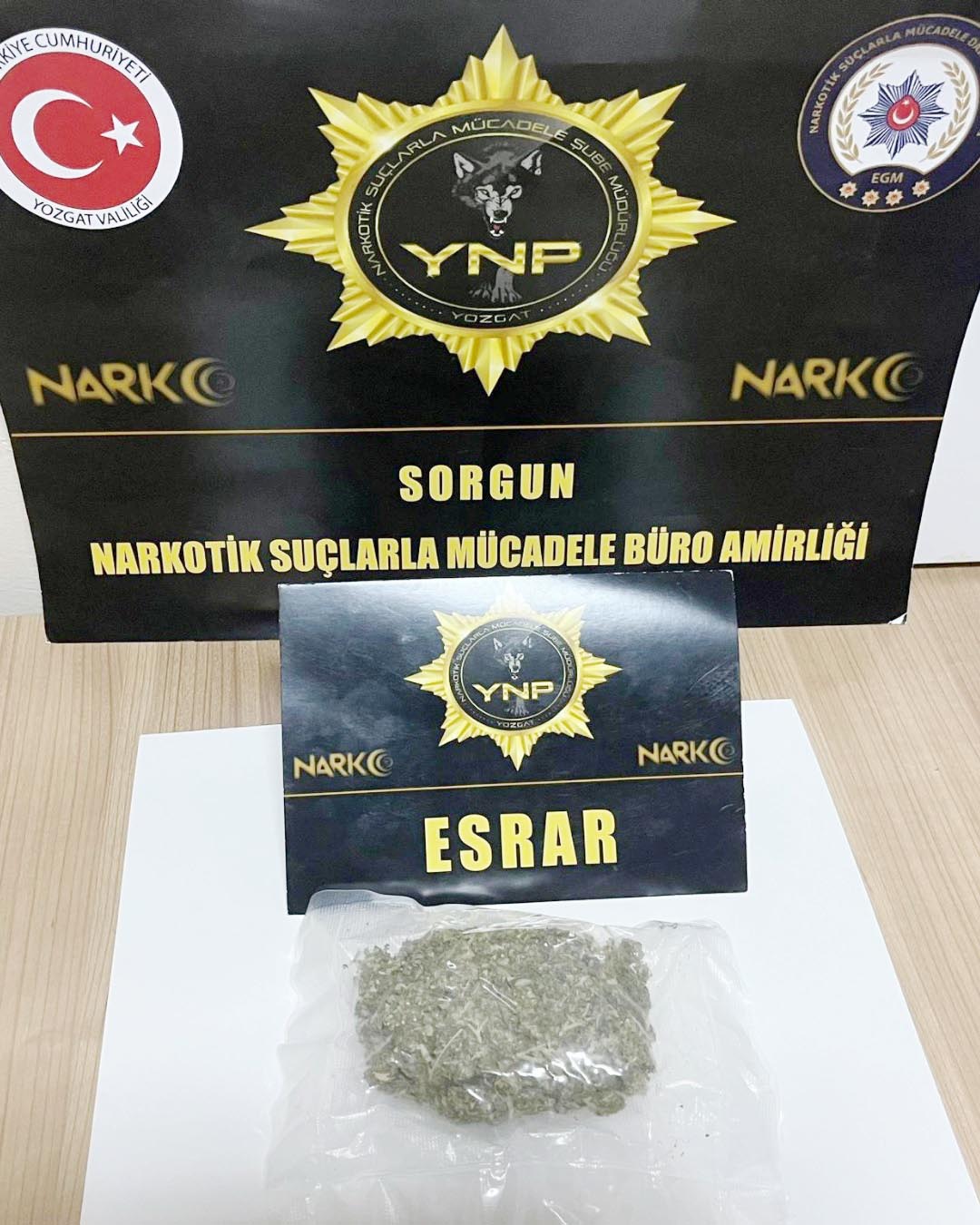 Yozgat’ın Sorgun ilçesinde İl Emniyet Müdürlüğü Narkotik Suçlarla Mücadele ekipleri