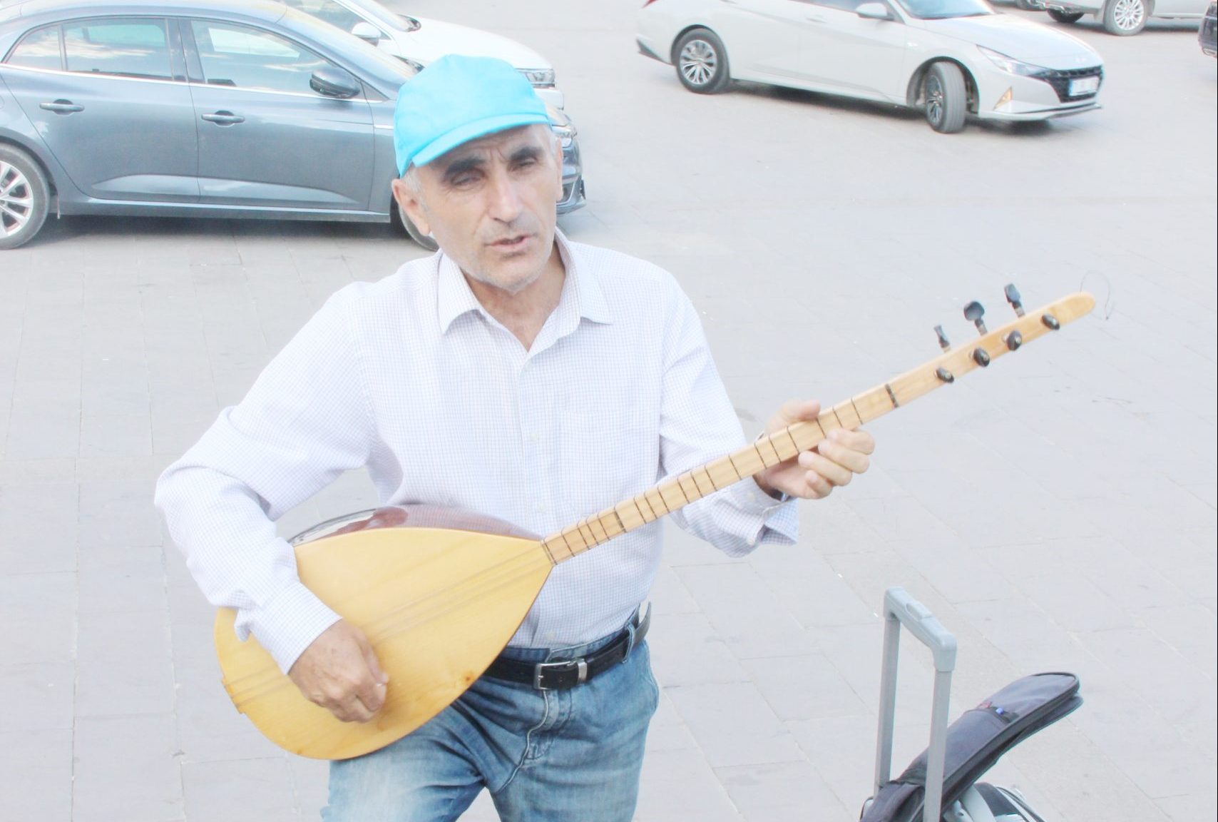 Bir elektrik mühendisi, Ankara’dan yola çıkarak tüm Türkiye’yi gezmeye başladı.