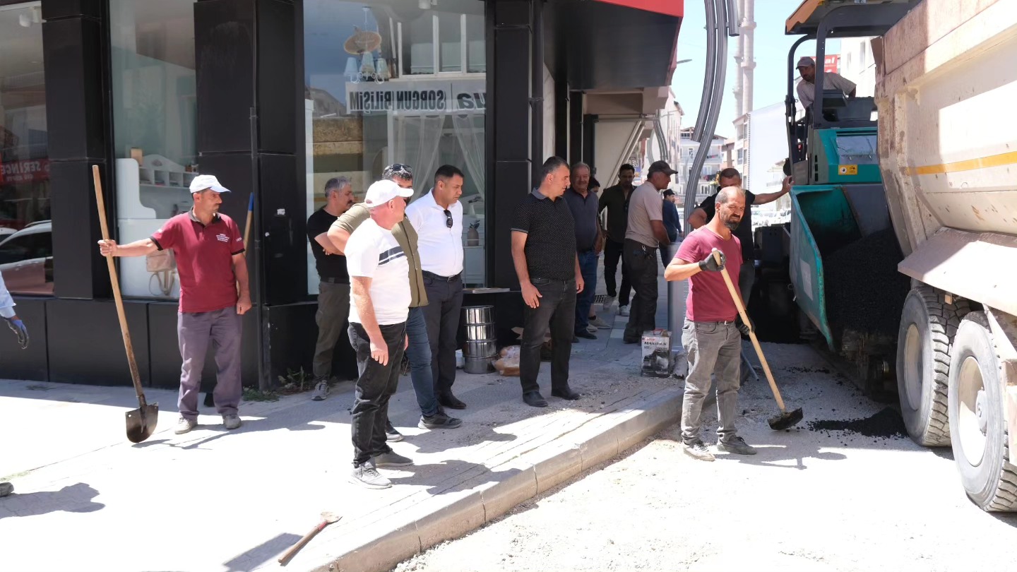 Sorgun Belediye Başkanı M. Erkut Ekinci, ilçenin Hanbaşı Mahallesinde gerçekleştirilen