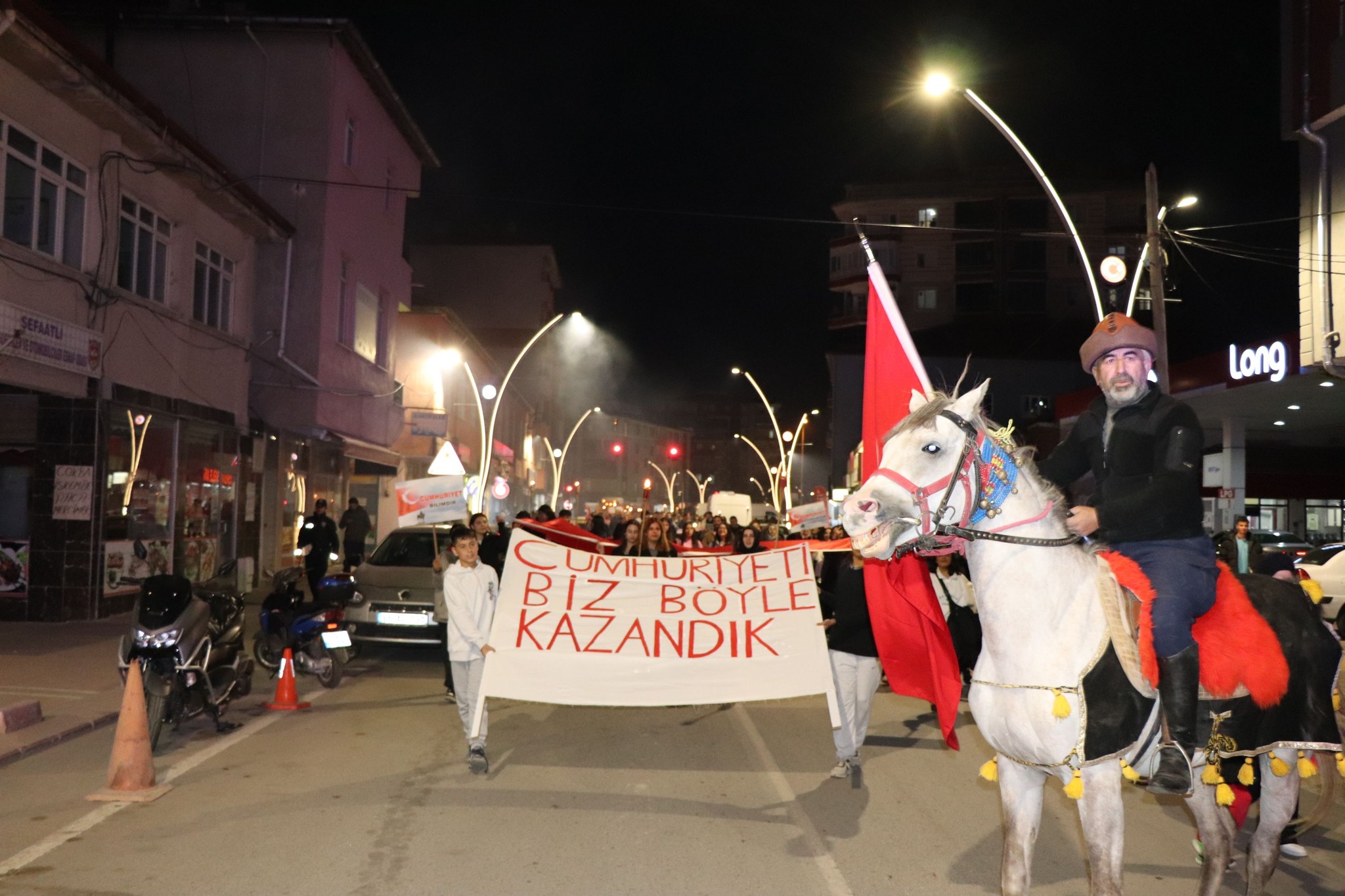 Cumhuriyetin kuruluşunun 101’inci yılı münasebeti ile Şefaatli’de 29 Ekim Cumhuriyet