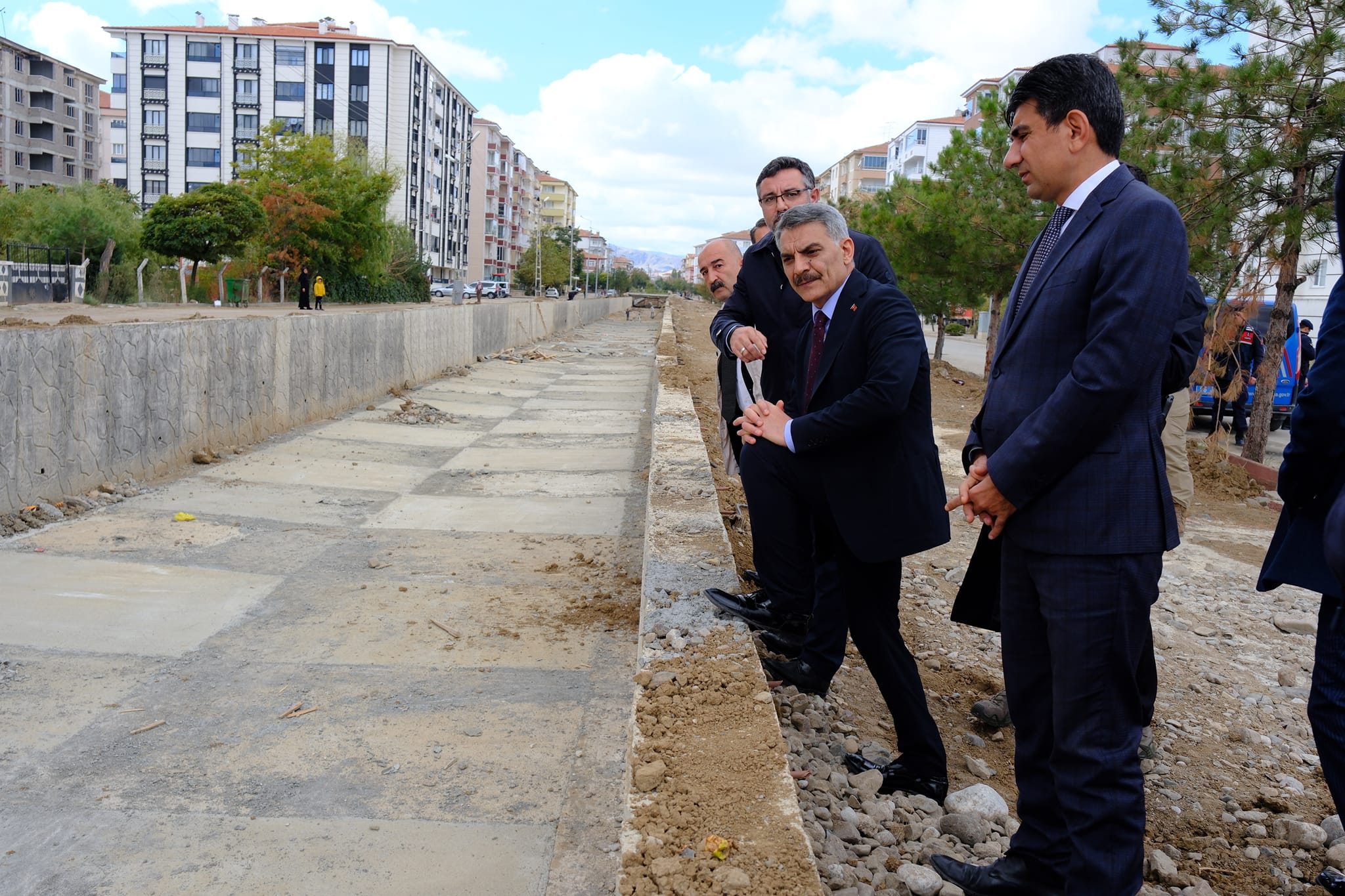 Vali Özkan, Taşkın su kanalı projesini inceledi