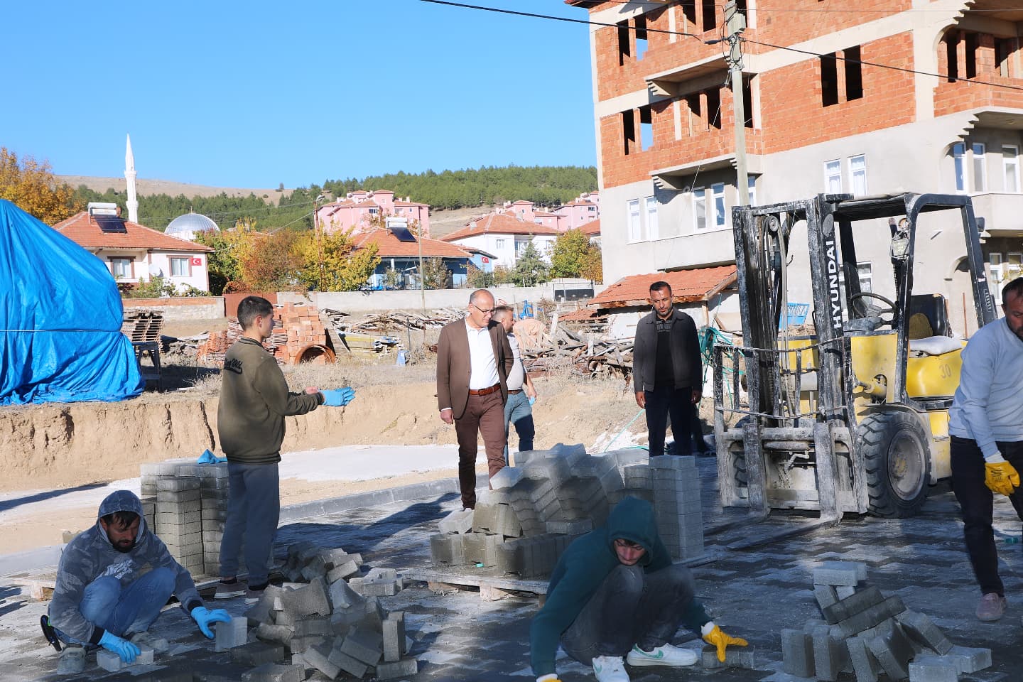 Çekerek’te yol çalışmaları devam ediyor