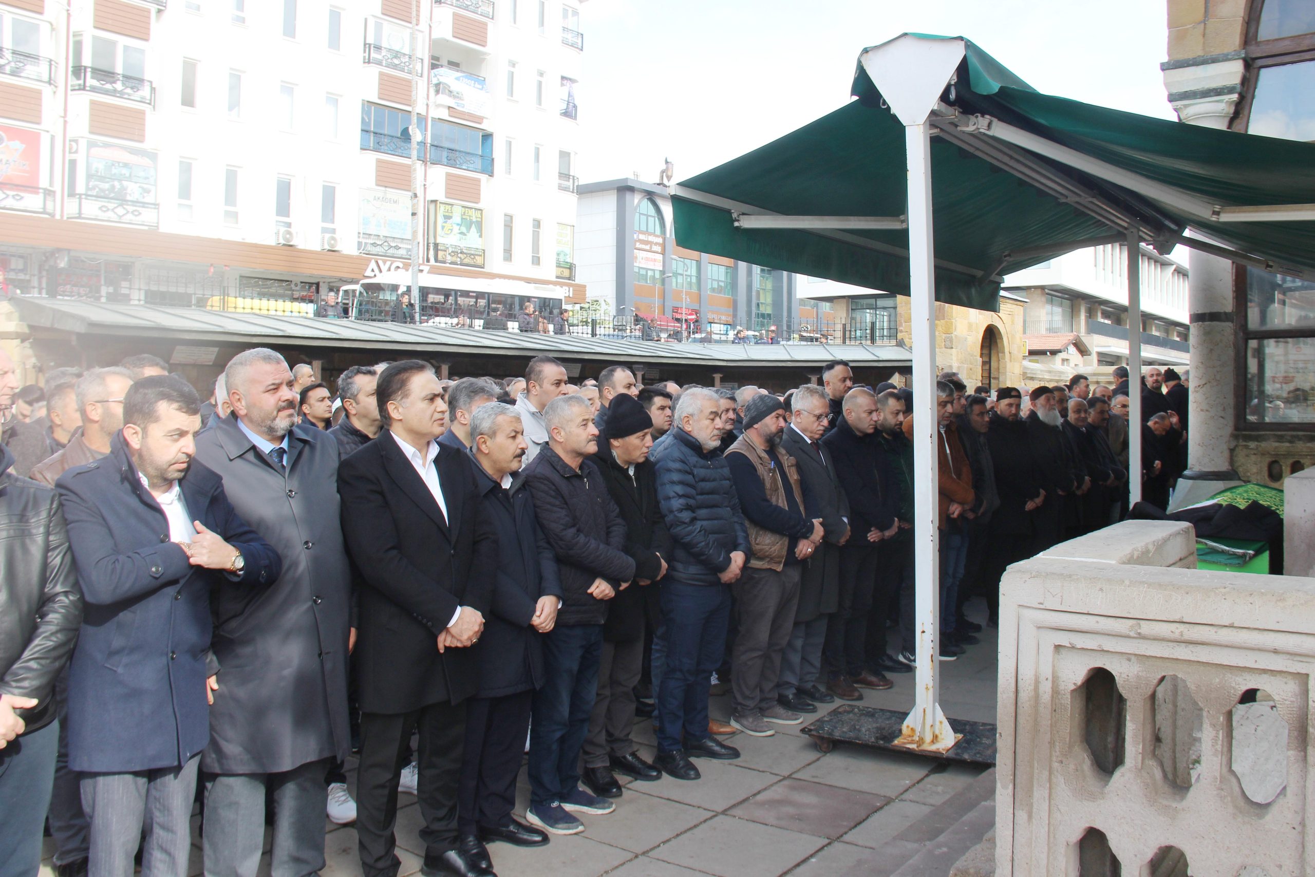 Yaşar Güder toprağa verildi