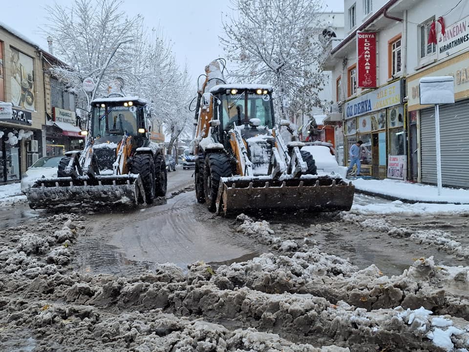 Yozgat’ta karla mücadele çalışmaları hız kazandı