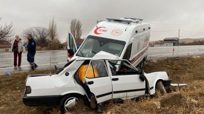 Yozgat’ta sabah saatlerinde meydana gelen bir ambulans kazası, 112 sağlık
