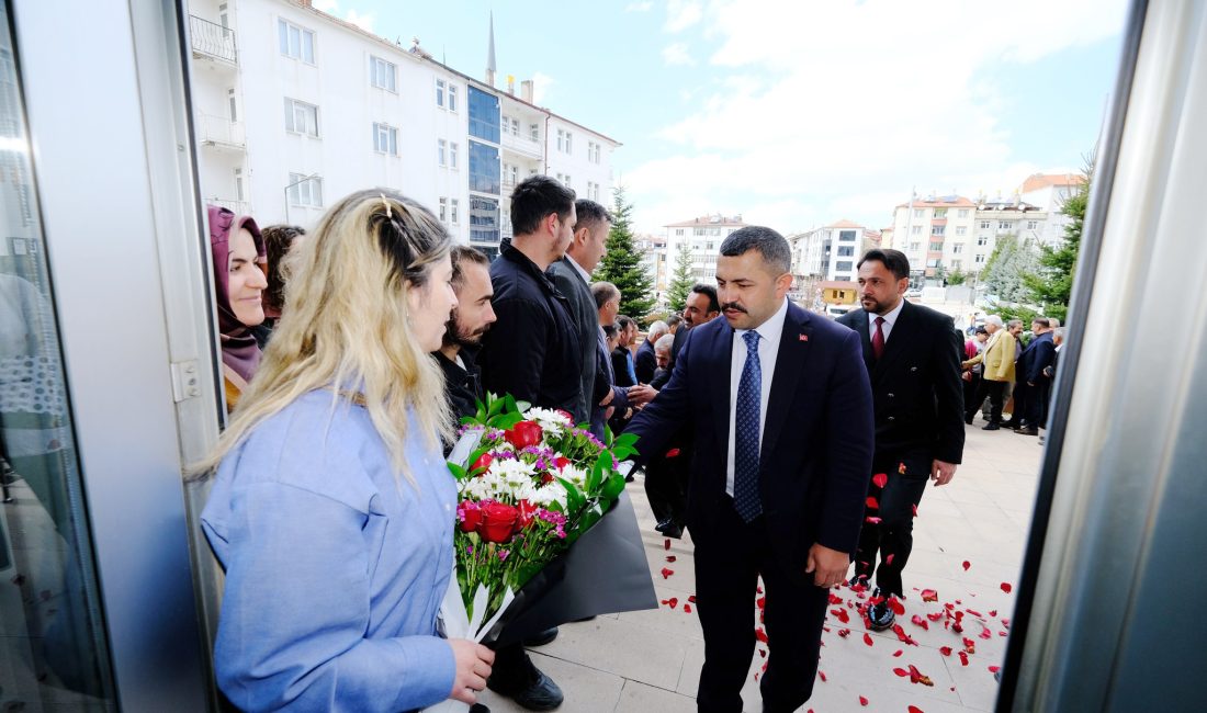 Akdağmadeni Belediye Başkanı Dr.